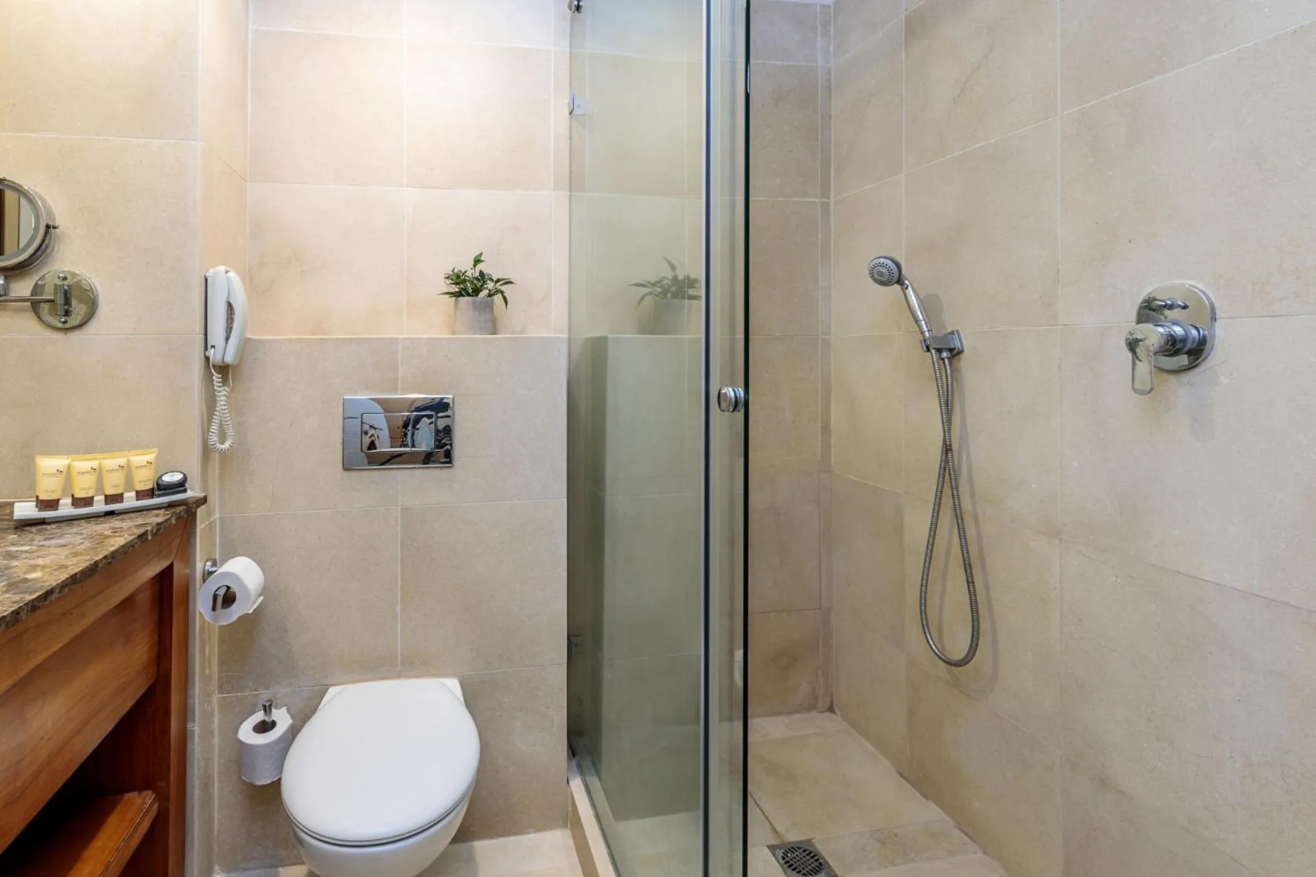 Bathroom in Ye'arim Hotel
