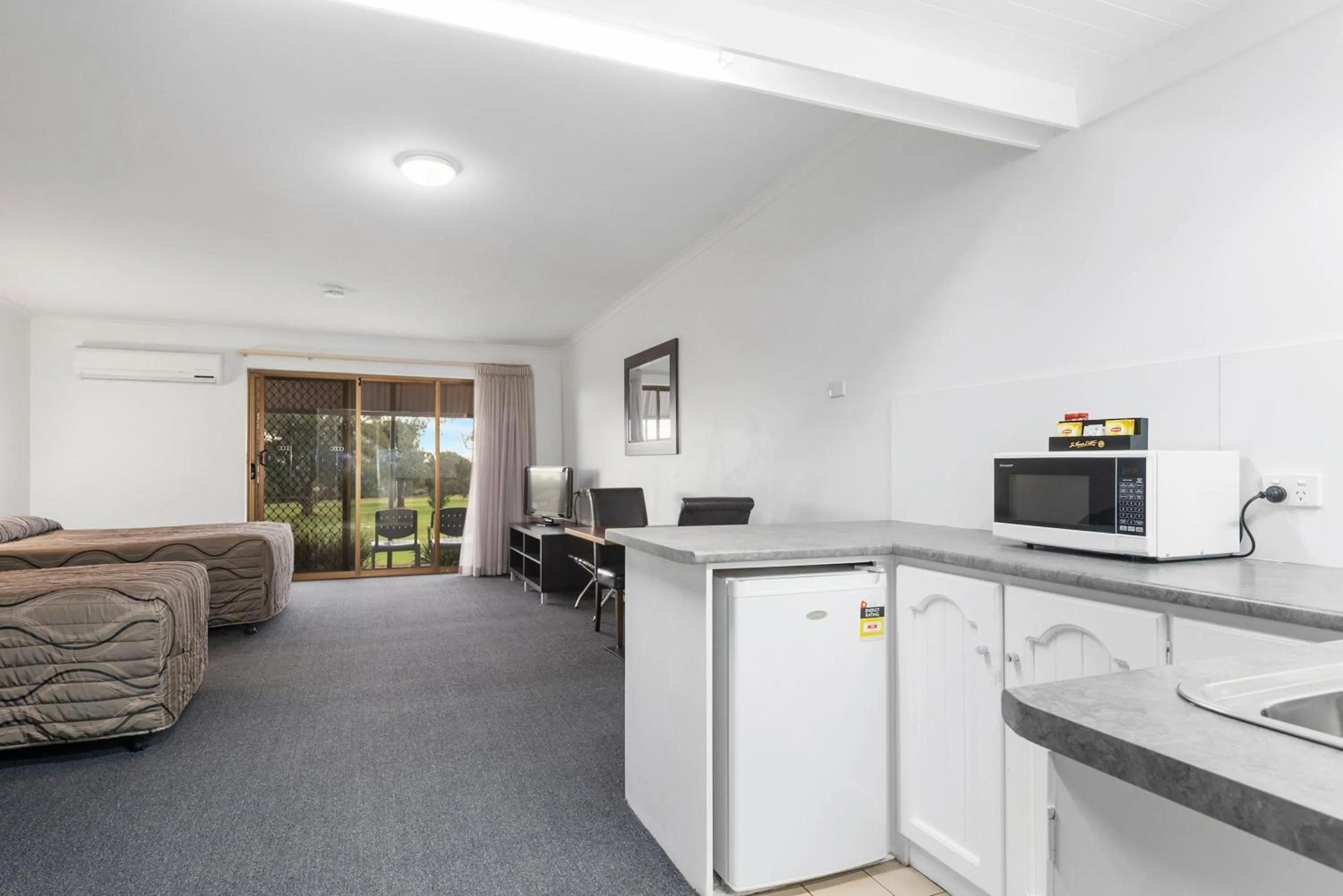 Kitchen or kitchenette in Comfort Inn & Suites Riverland