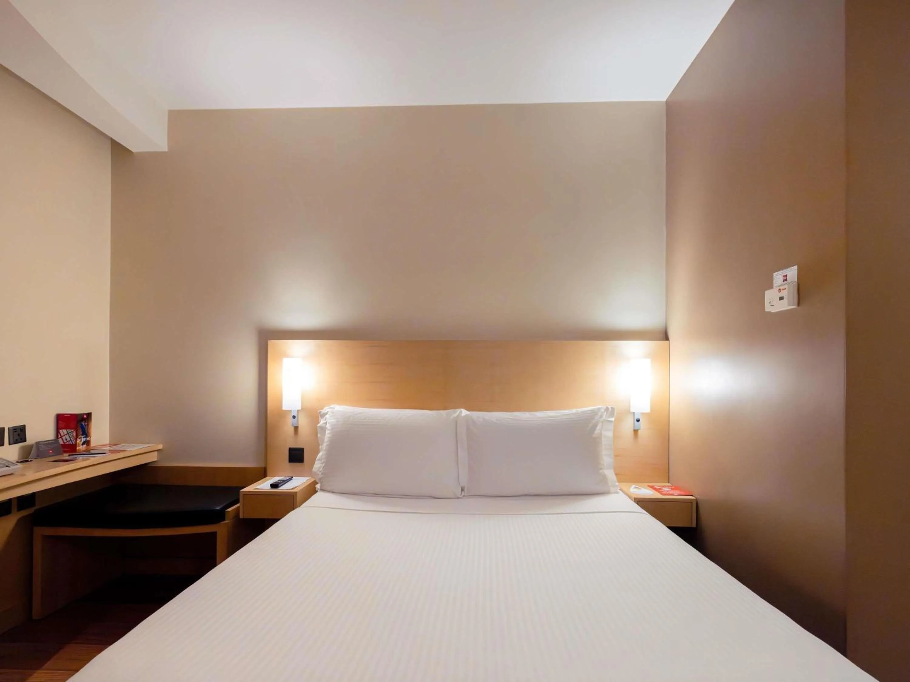 Bedroom, Bed in Ibis Riyadh Olaya Street
