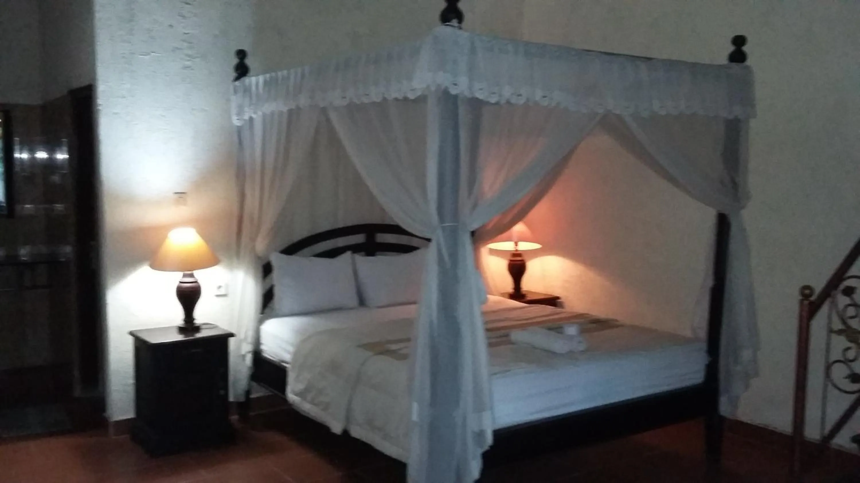 Bed in Three Brothers Bobby's Villas