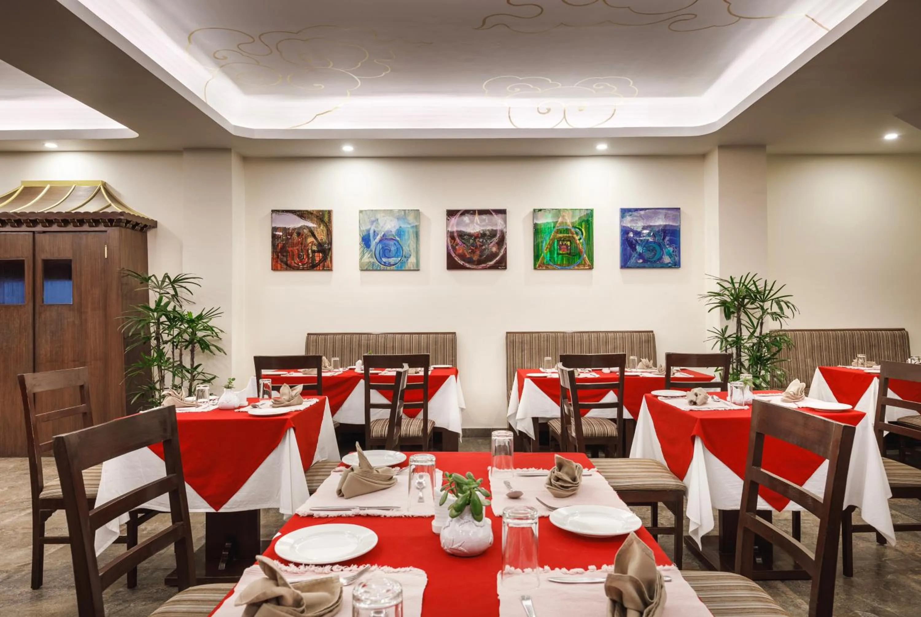 Restaurant/places to eat in Shambaling Boutique Hotel