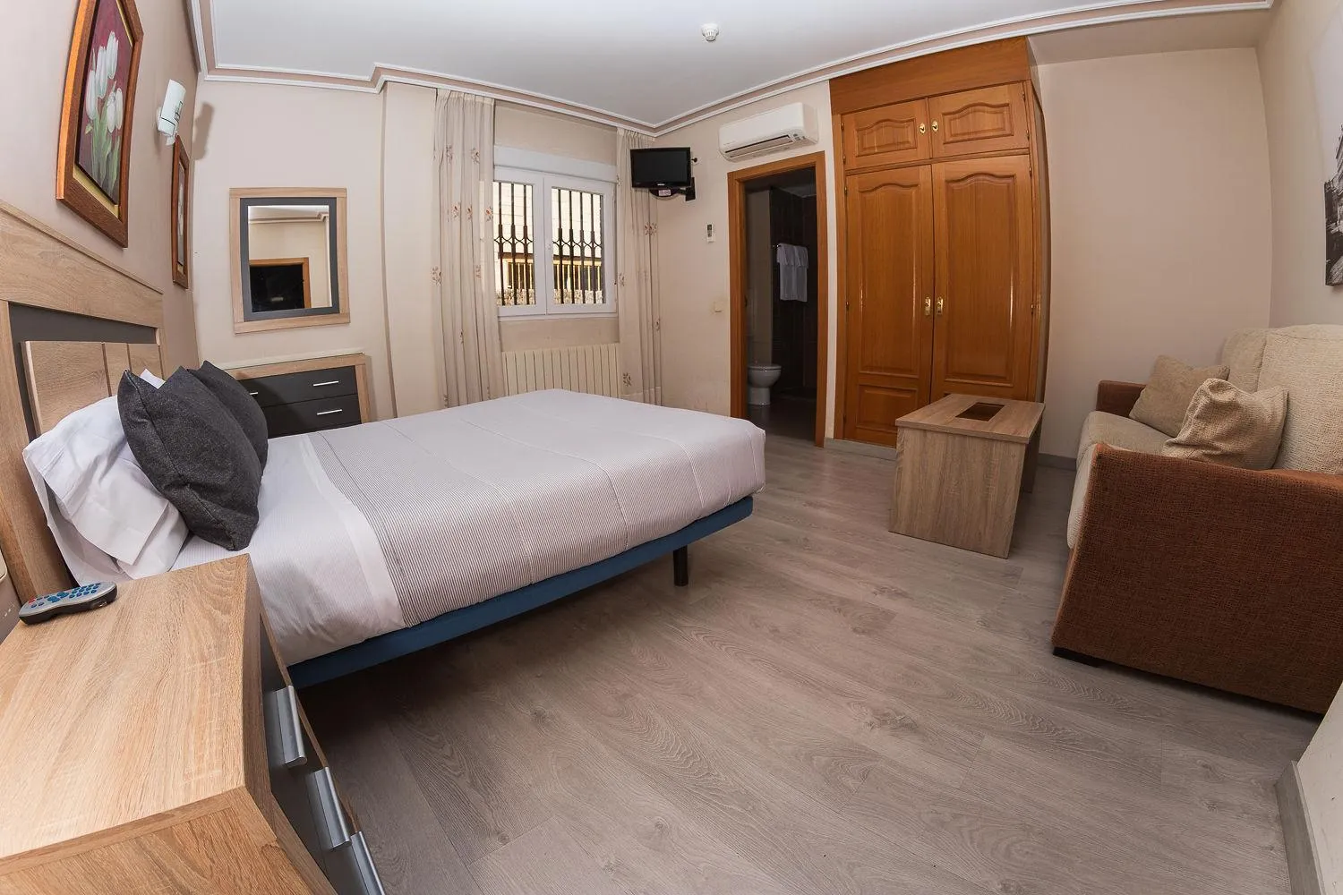 Bed in Hostal El Cruce