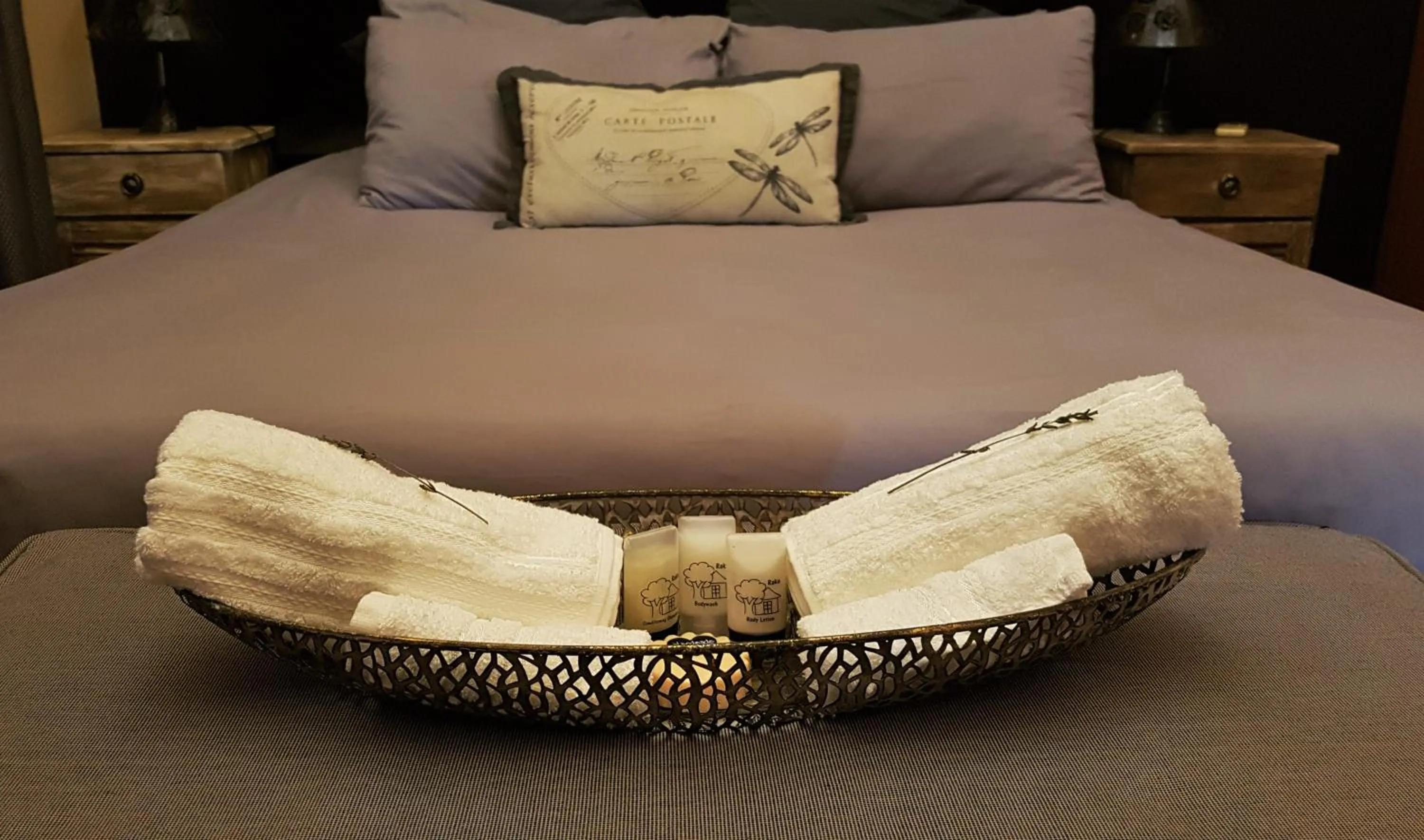 Shower, Bed in Raka Cottage