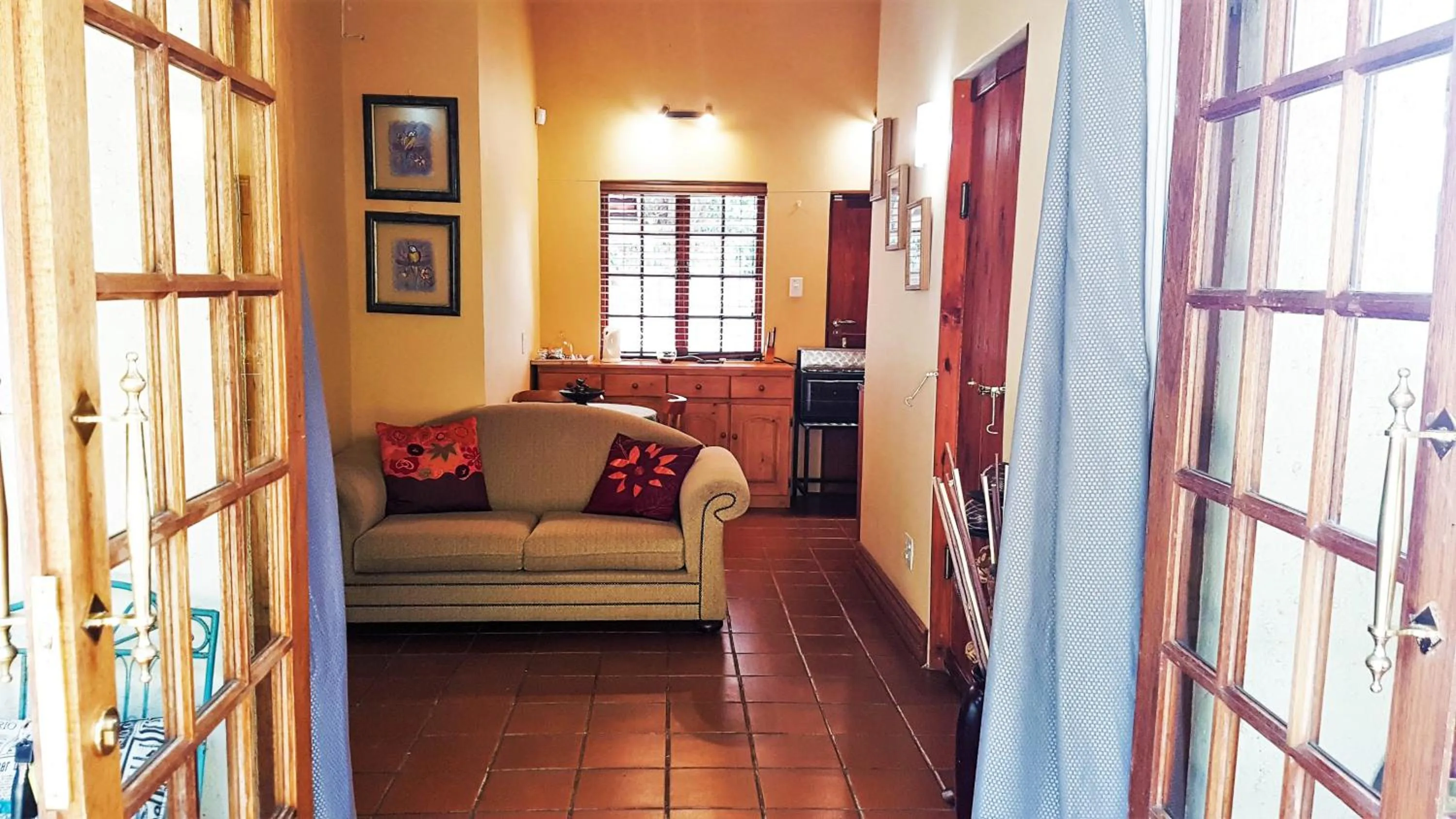 Facade/entrance in Raka Cottage