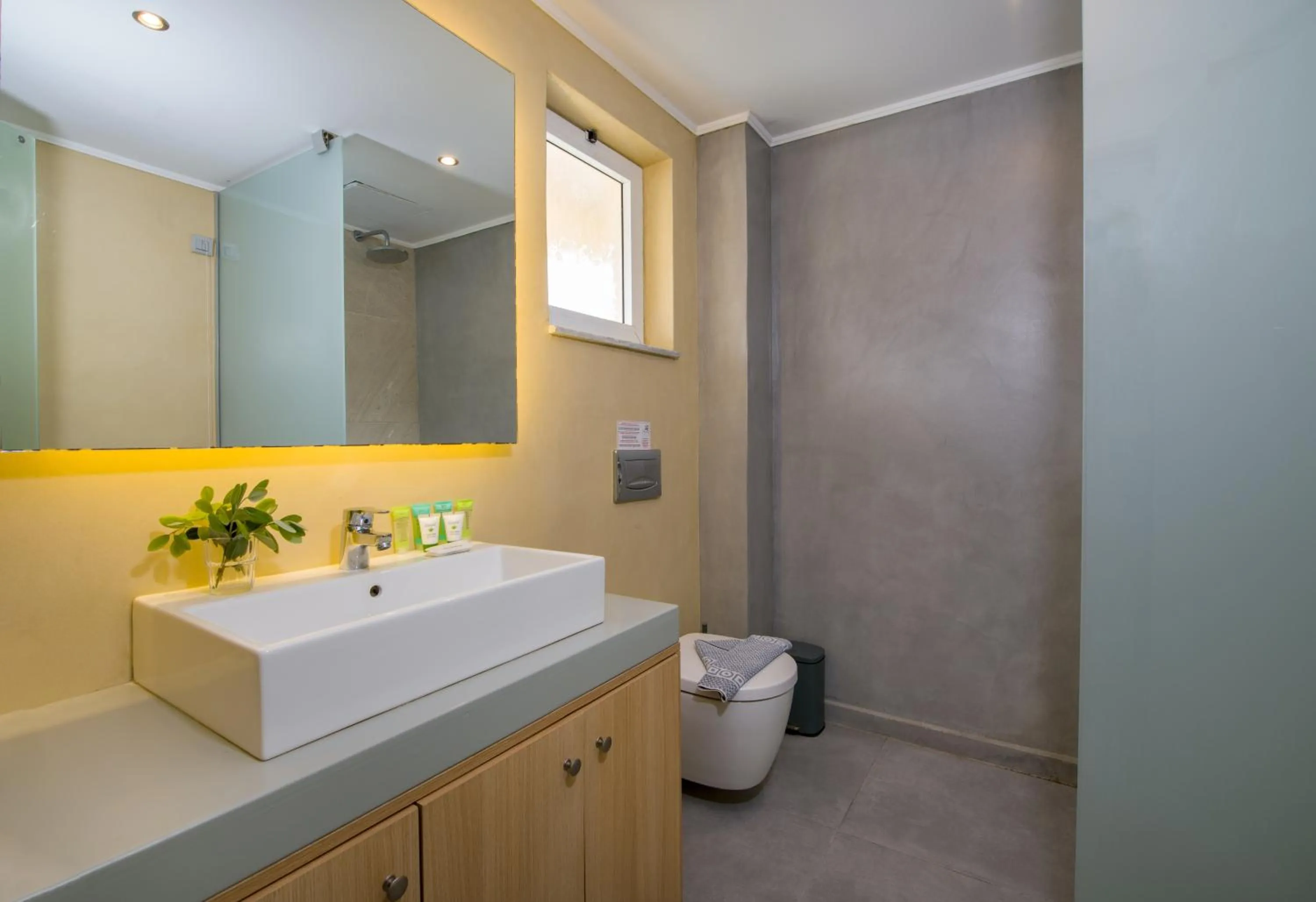 Bathroom in Balos Beach