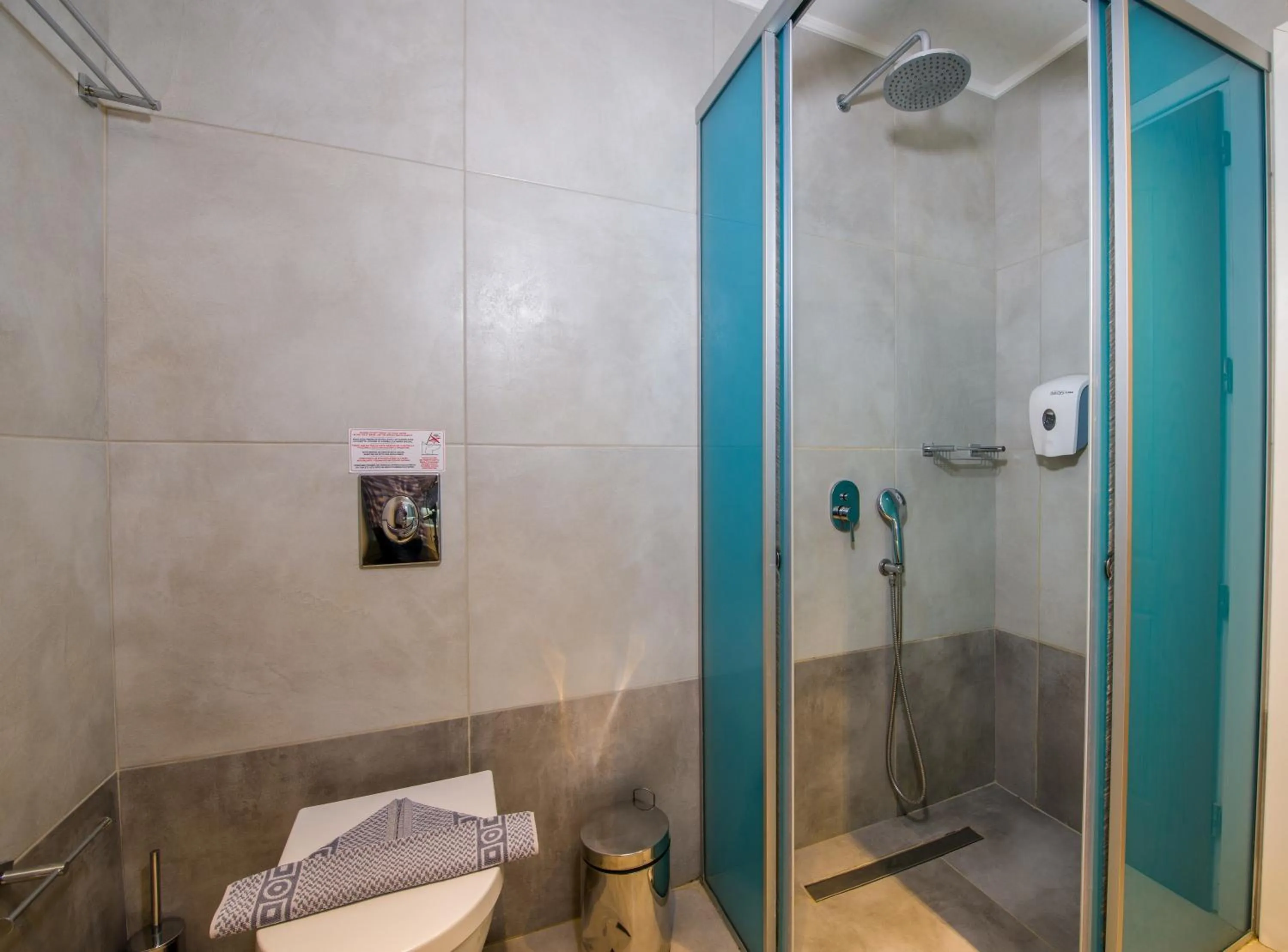 Bathroom in Balos Beach