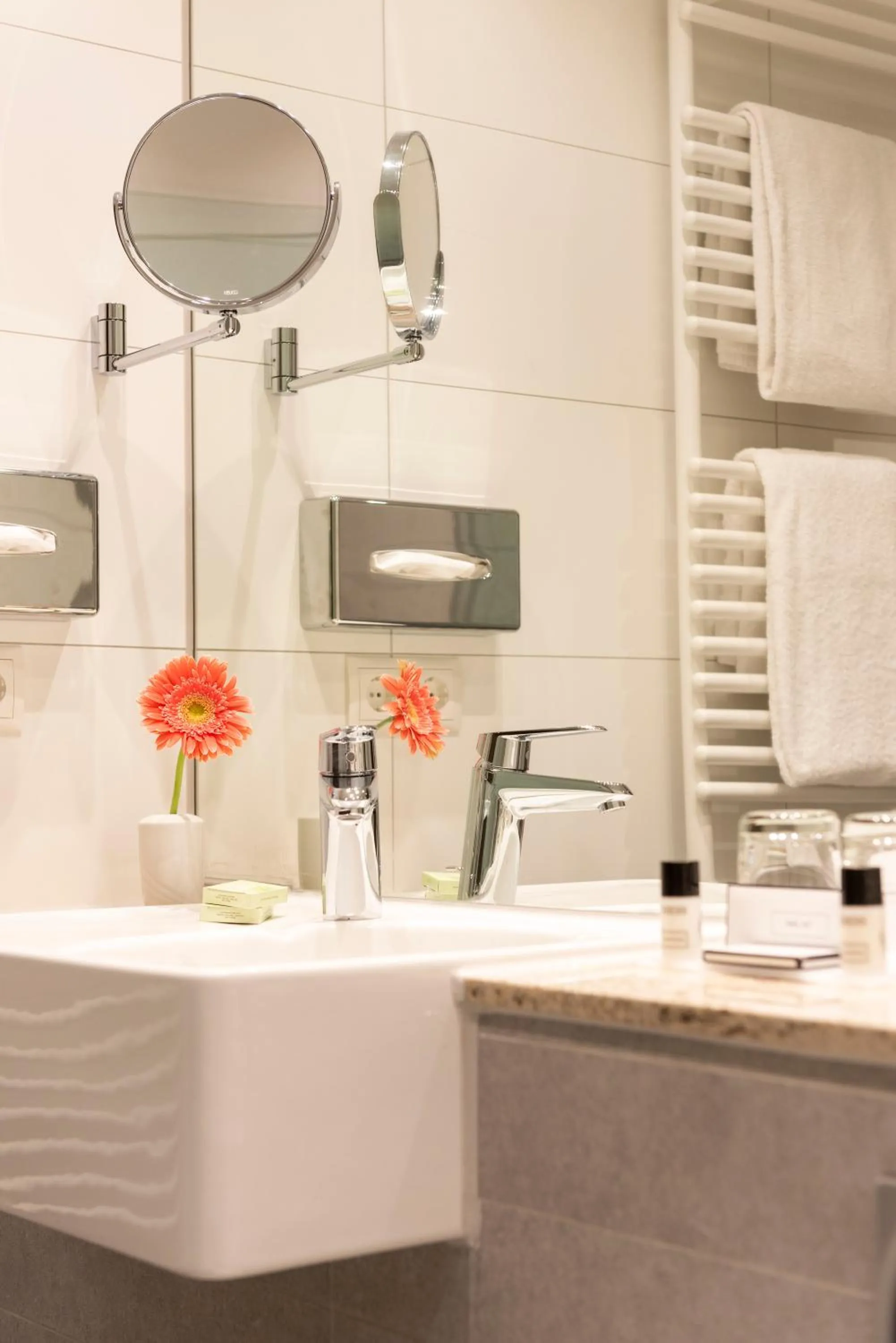 Bathroom in Hotel Aquino Berlin