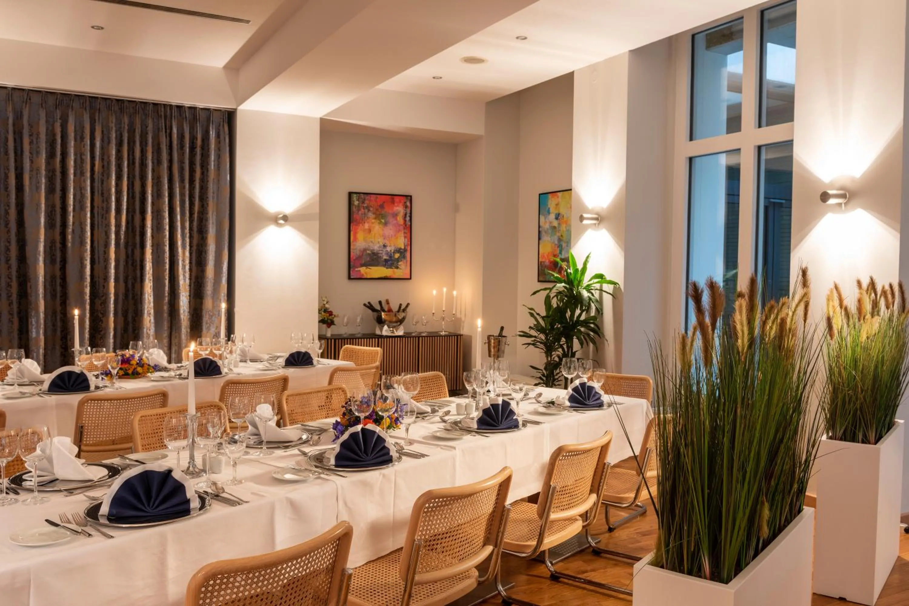 Restaurant/places to eat in Hotel Aquino Berlin