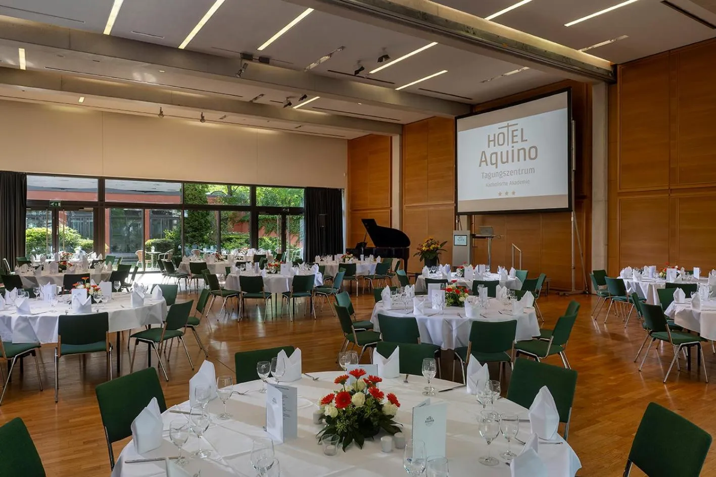 Banquet/Function facilities in Hotel Aquino Berlin
