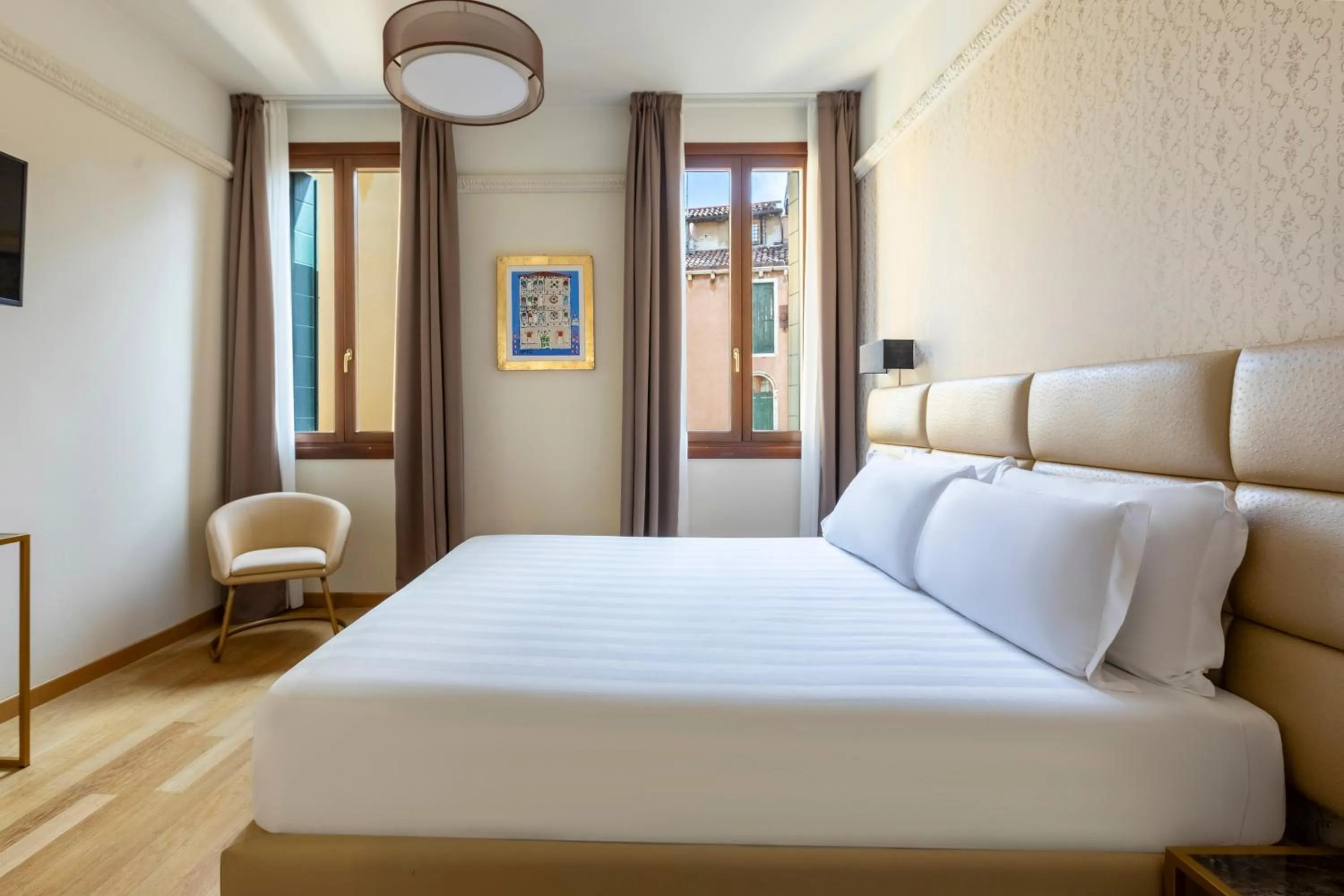 Bed in Numa Venice Palazzo Orseolo