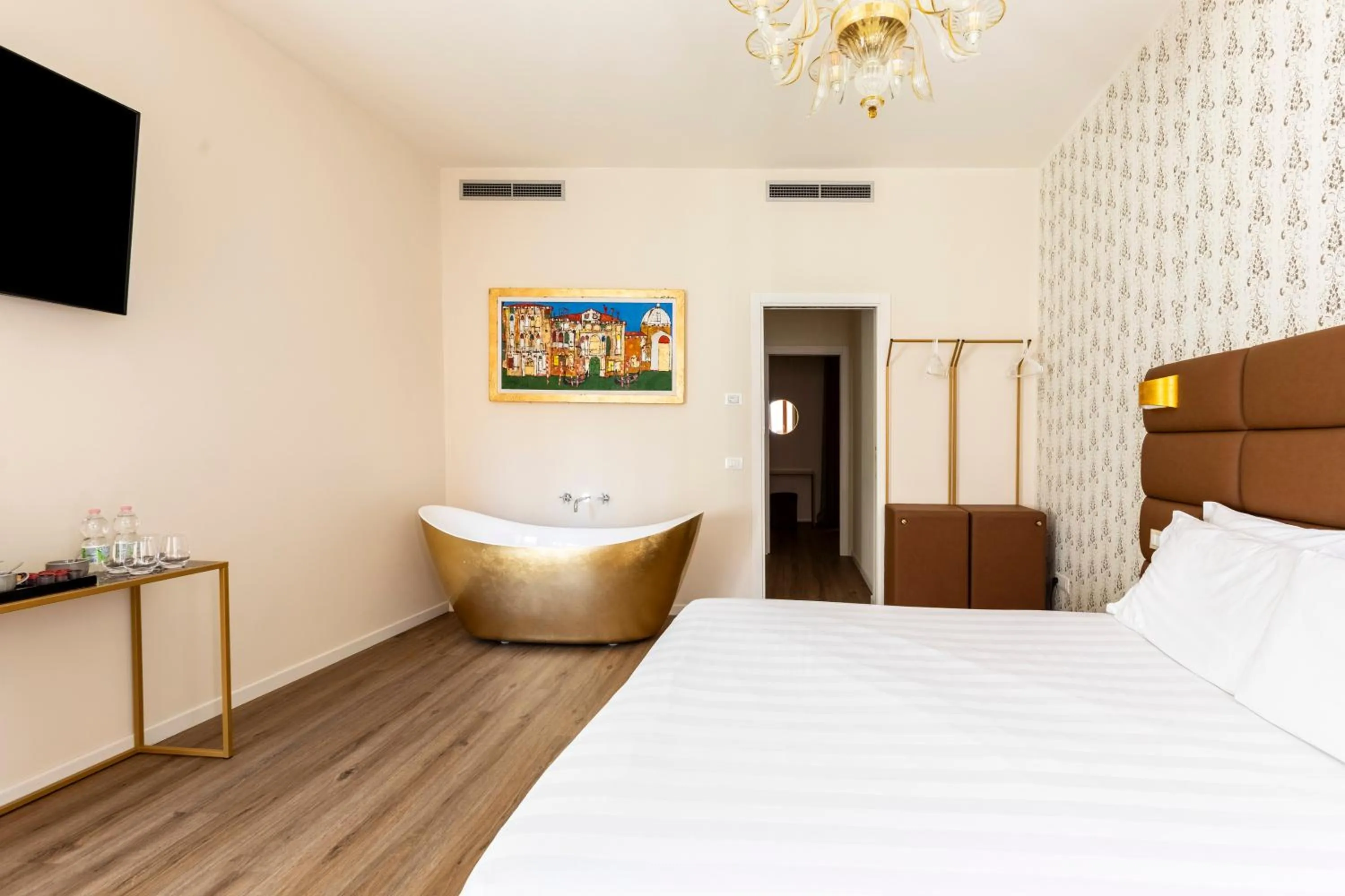 TV and multimedia, Bed in Numa Venice Palazzo Orseolo