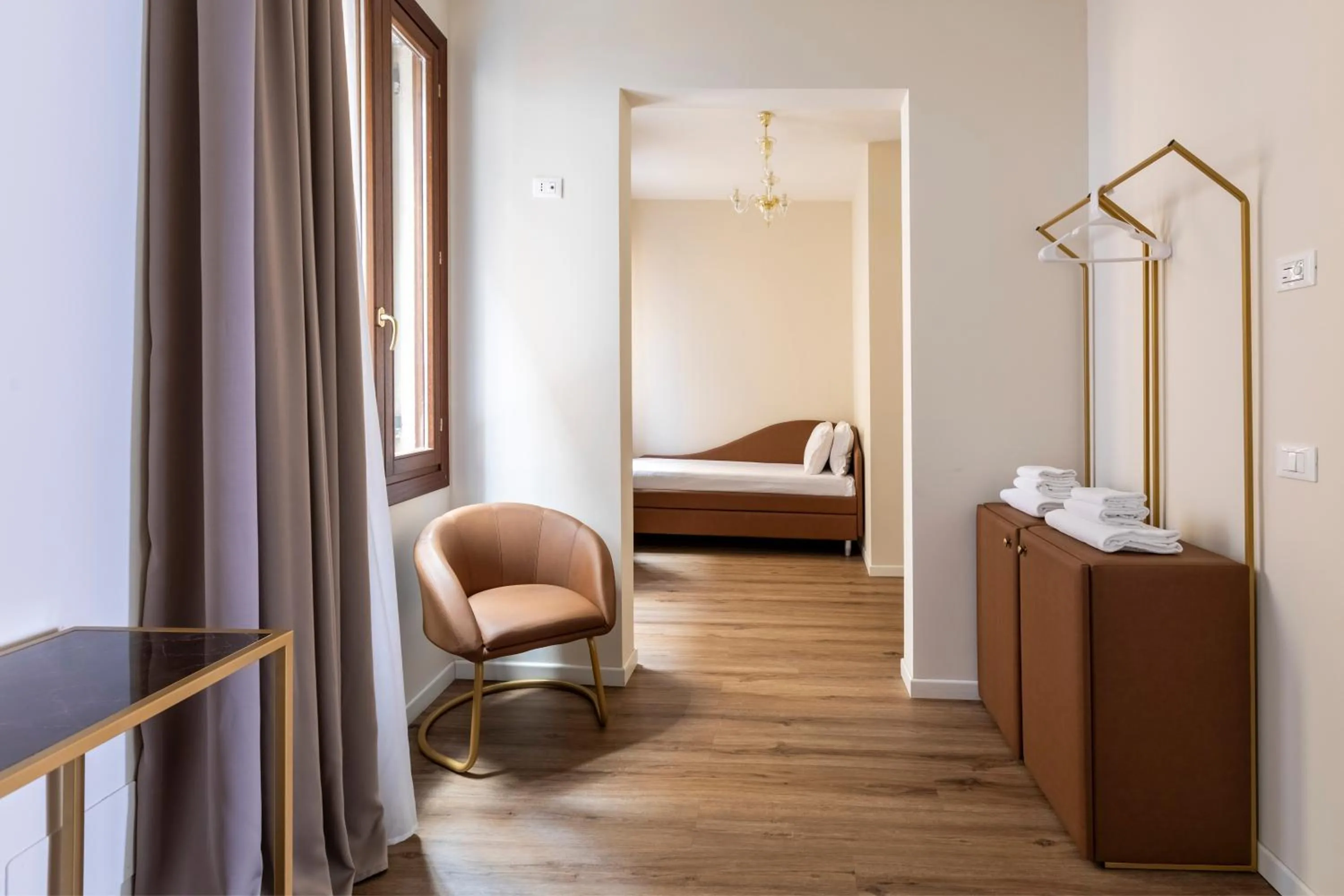 Photo of the whole room, Bed in Numa Venice Palazzo Orseolo