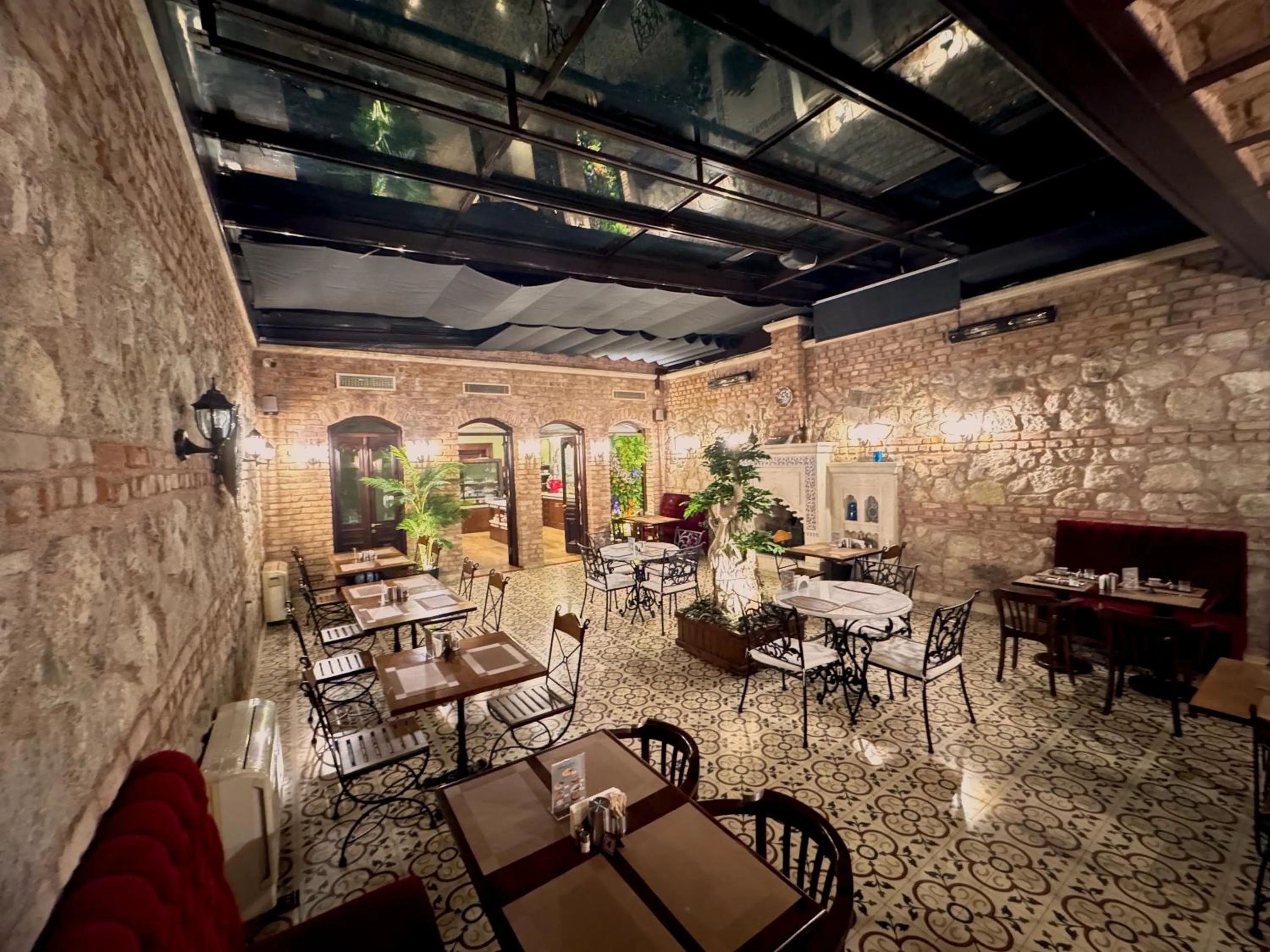 Restaurant/places to eat in Celine Hotel - Ottoman Mansion