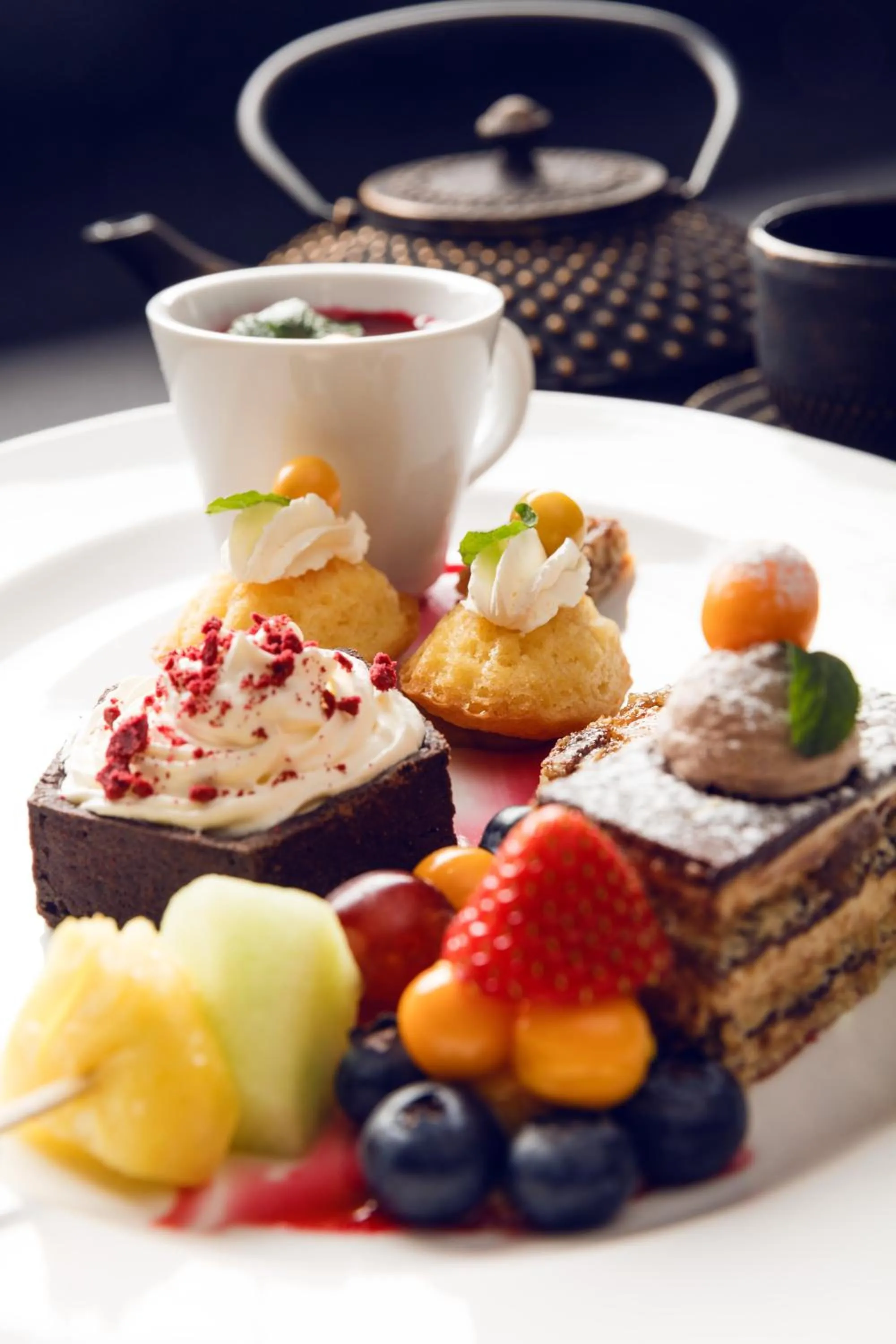 Food and drinks in The Maslow Hotel, Sandton