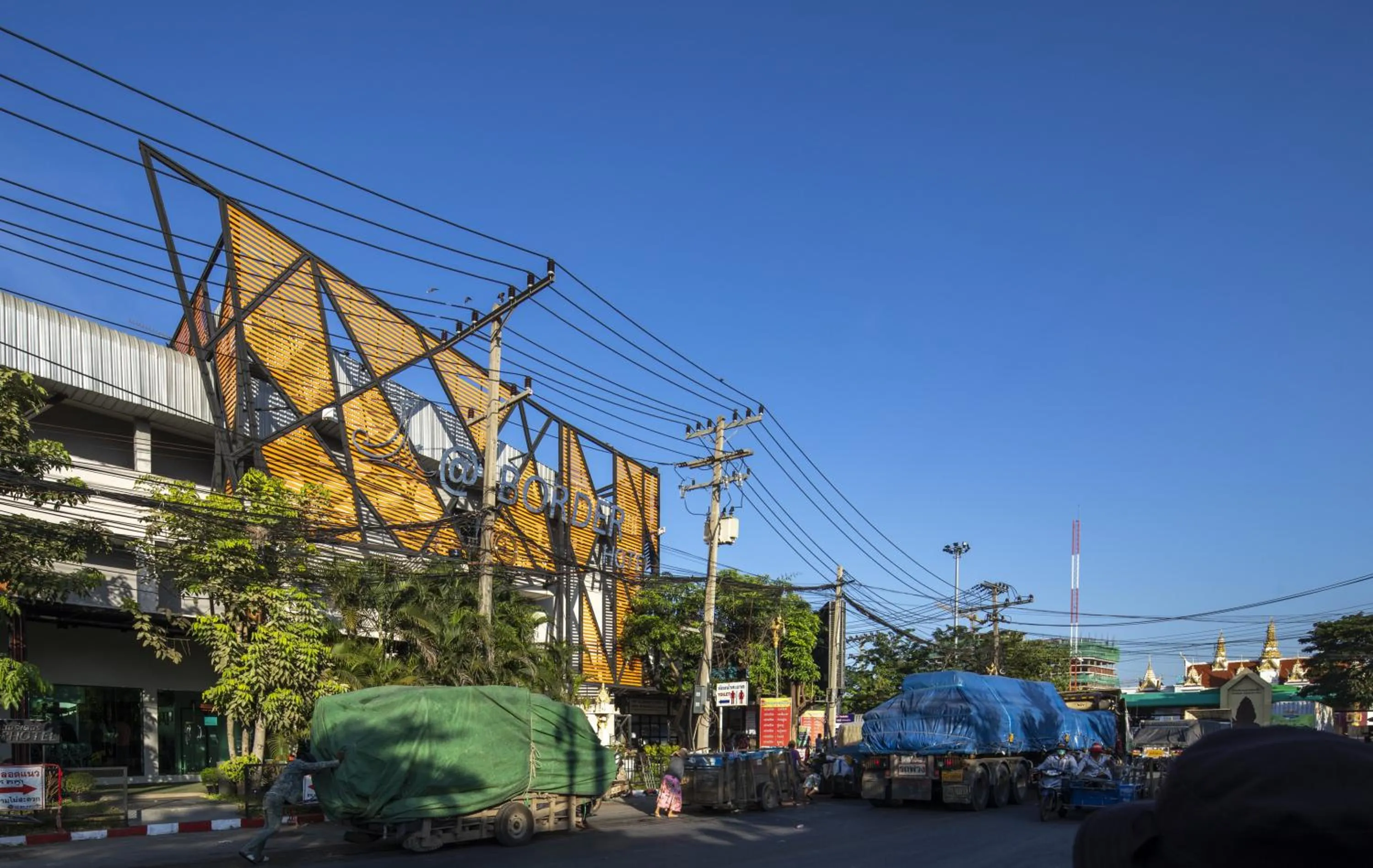 Property building in @ Border Hotel, Aranyaprateth