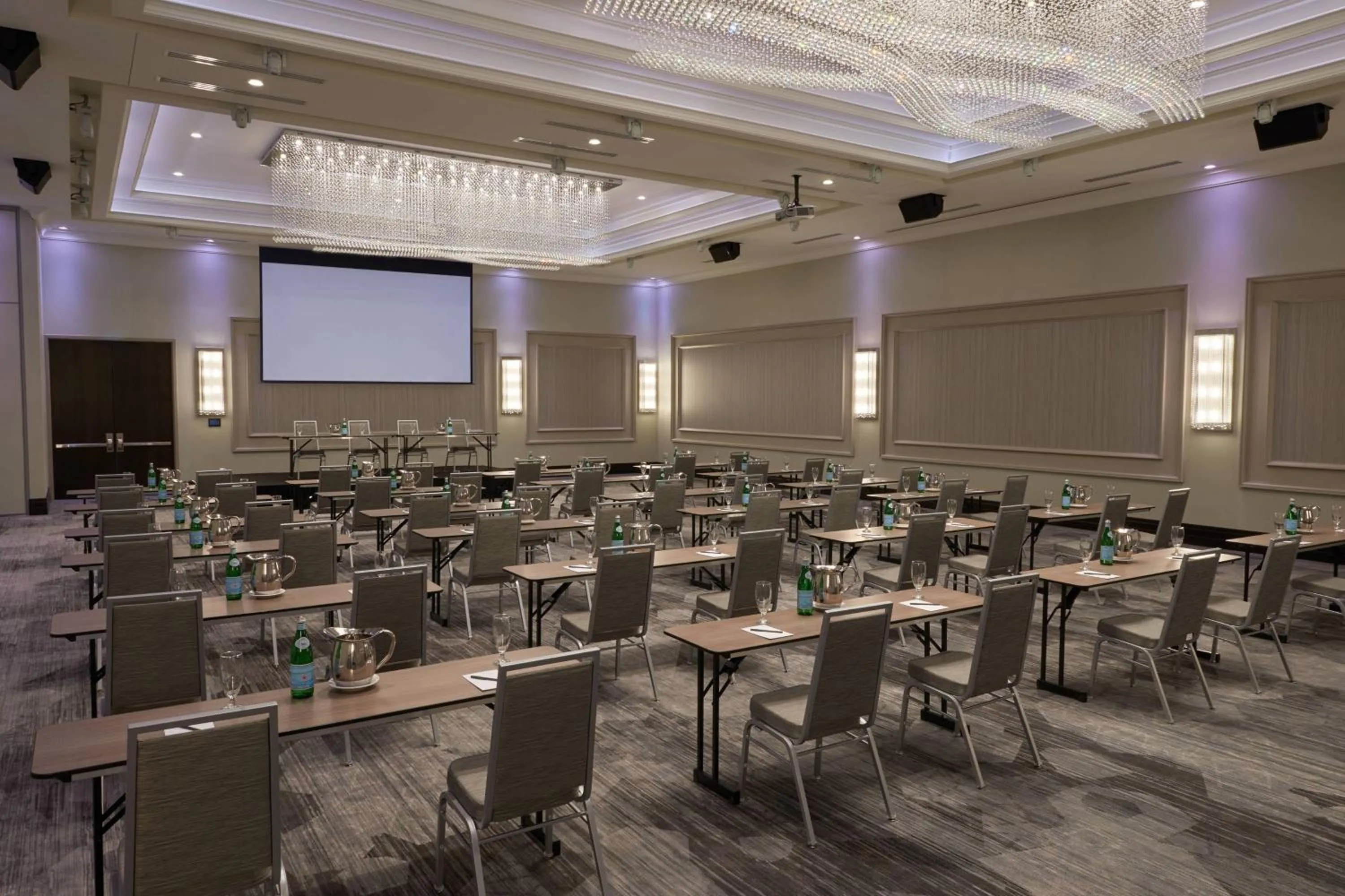 Meeting/conference room in Courtyard by Marriott Oshawa