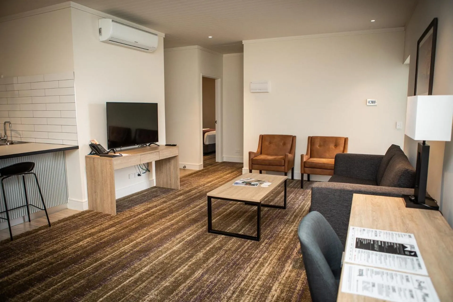 Living room in Porter's Plainland Hotel