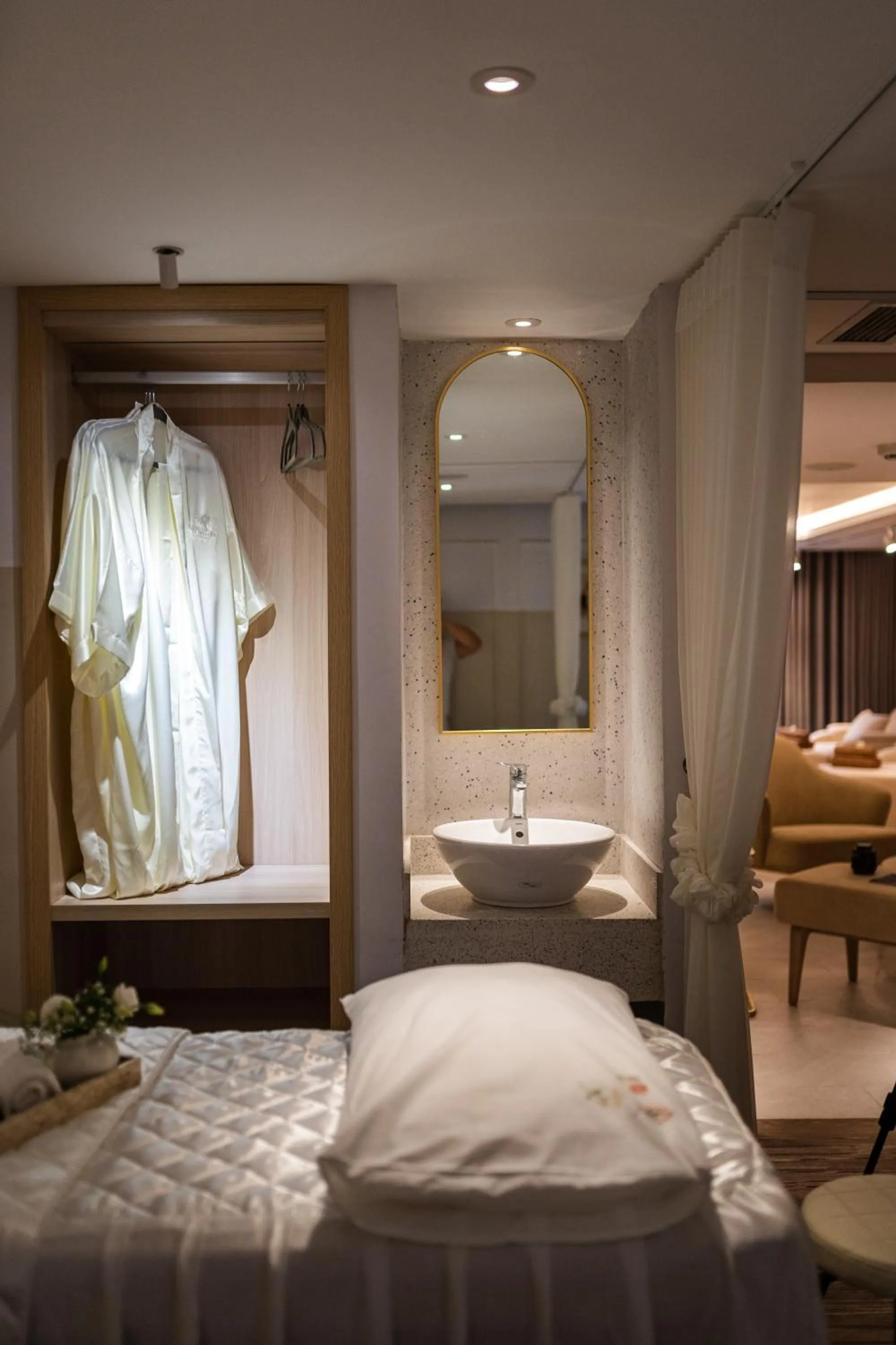 Spa and wellness centre/facilities, Bed in Hanoi Le Jardin Hotel & Spa