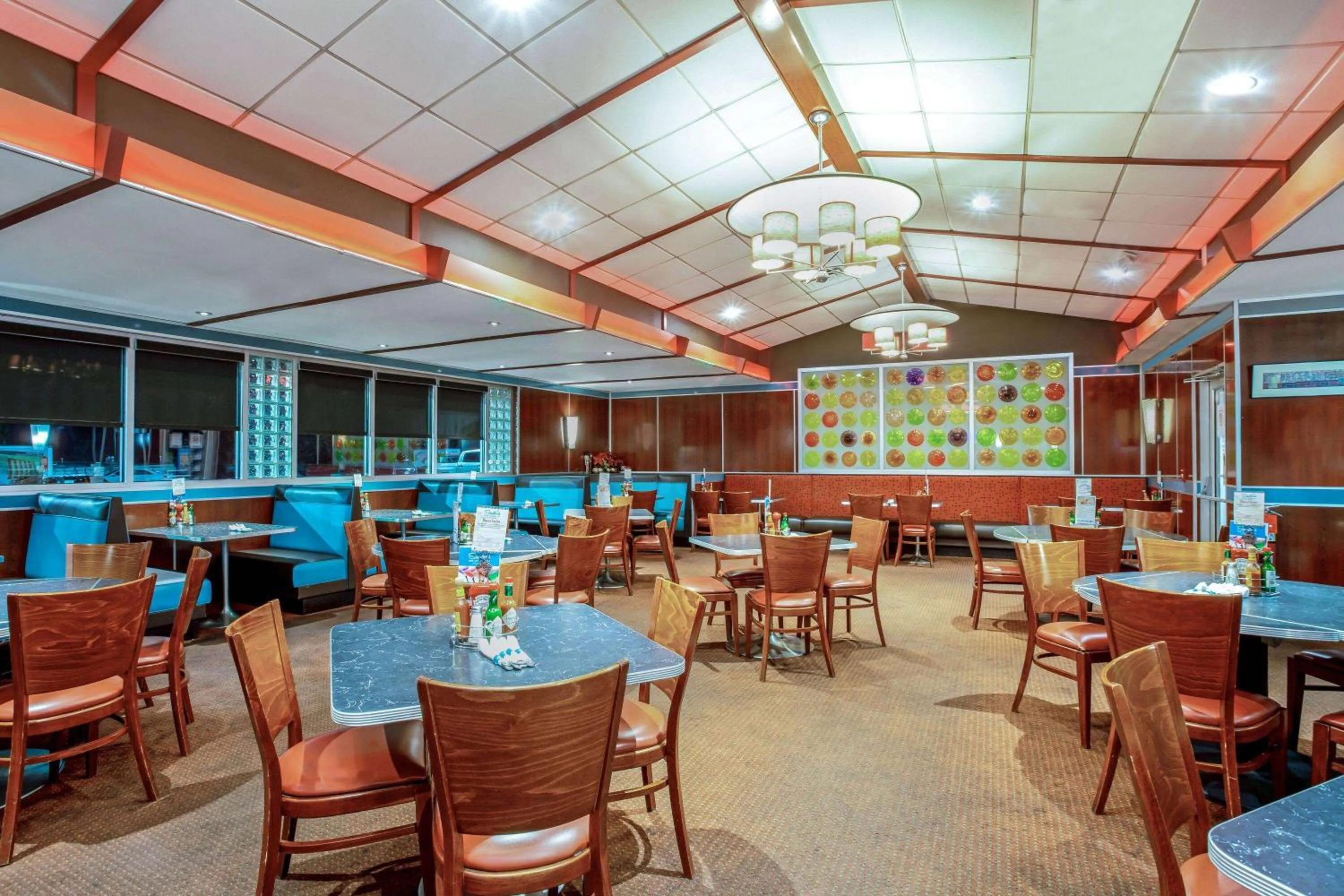 Restaurant/places to eat in La Quinta by Wyndham Stamford / New York City