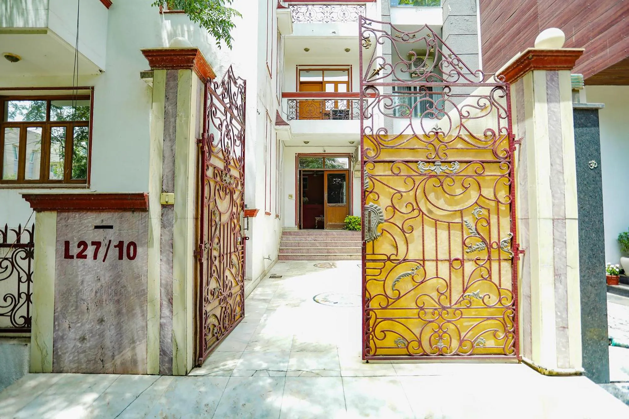 Property building in Via Primero MGF