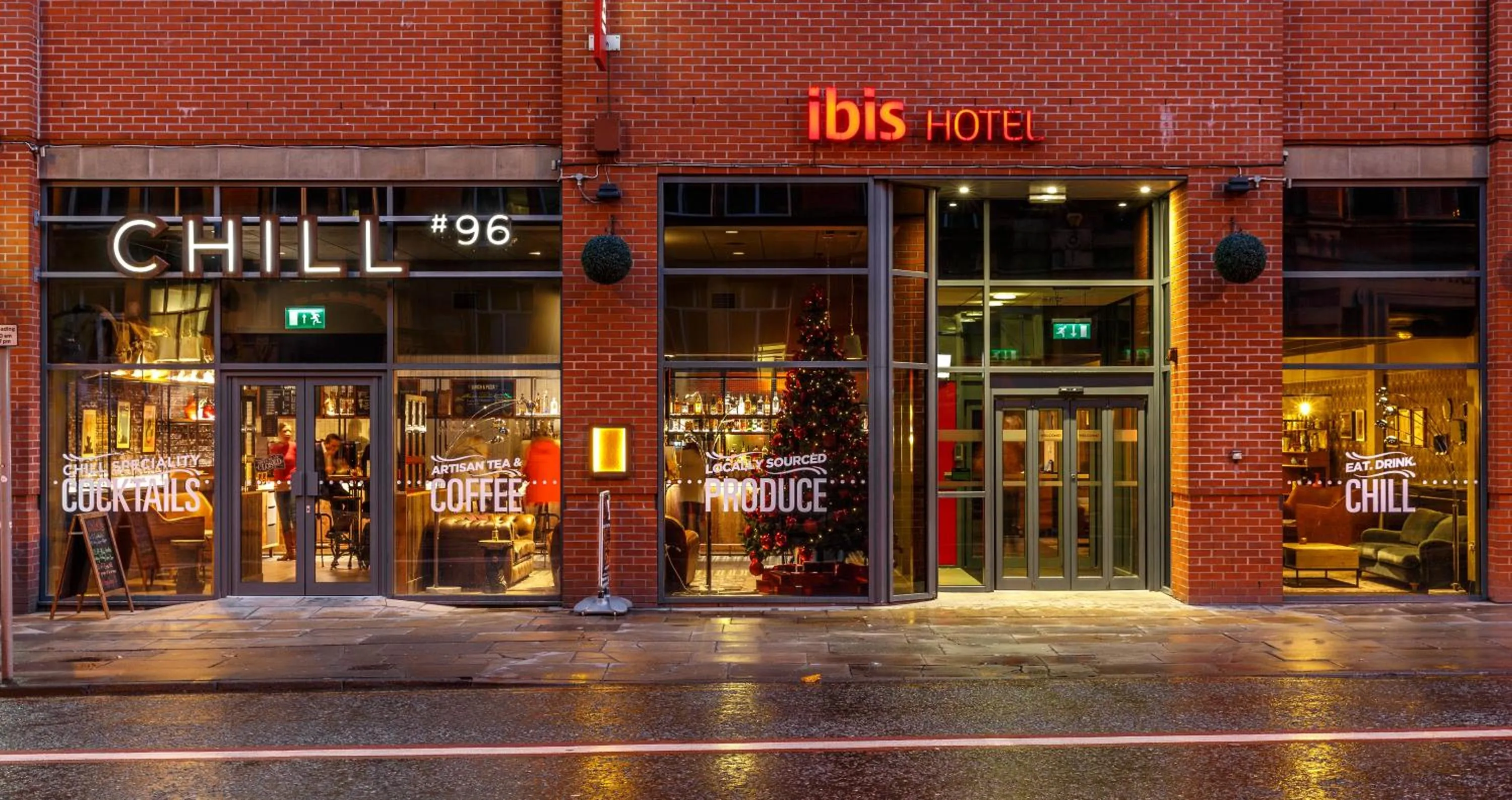 Facade/entrance in ibis Manchester Centre 96 Portland Street