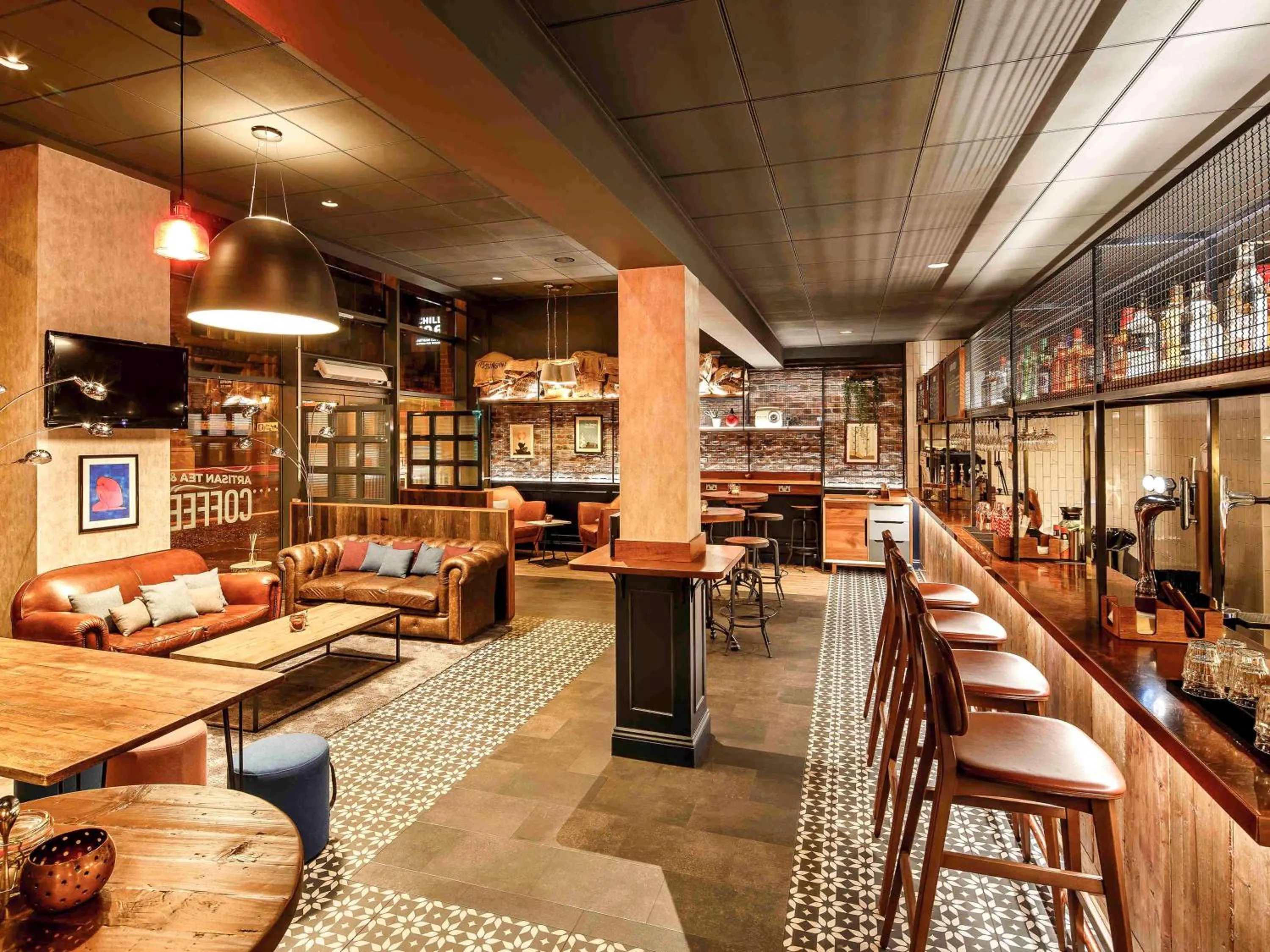 Restaurant/places to eat in ibis Manchester Centre 96 Portland Street