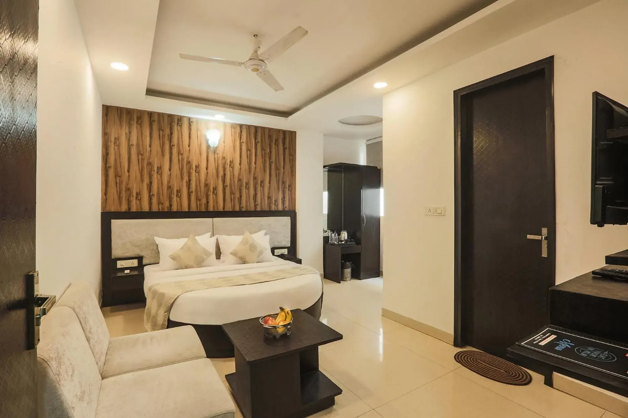 Superior Double Room - single occupancy in FabHotel Airport Zone Olive Superior Double Room - single occupancy in FabHotel Airport Zone Olive