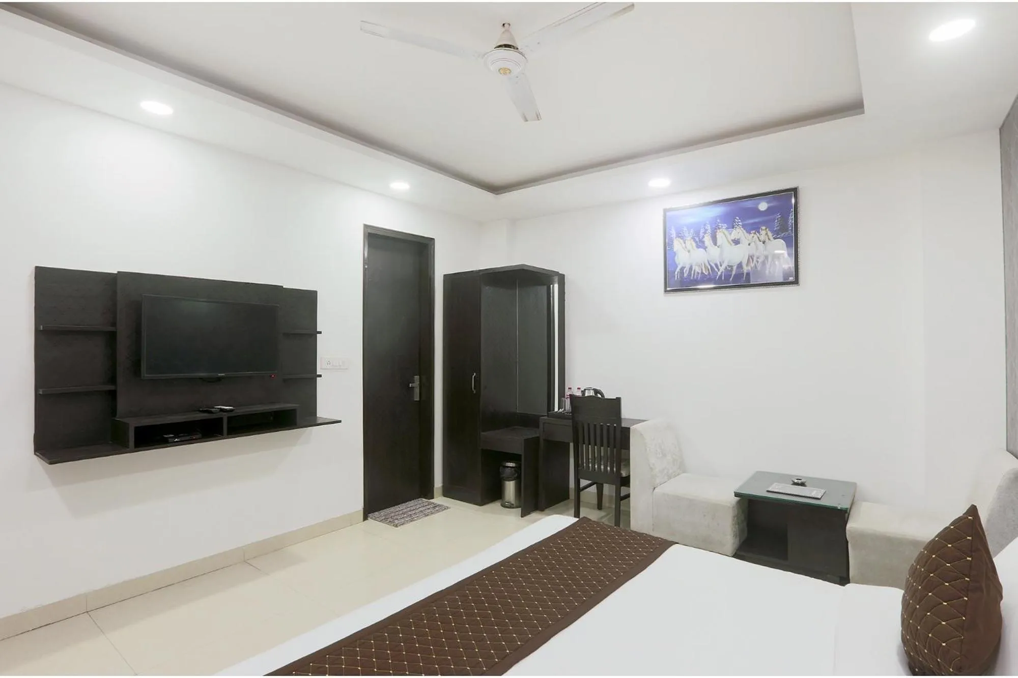 Bed in FabHotel Airport Zone Olive