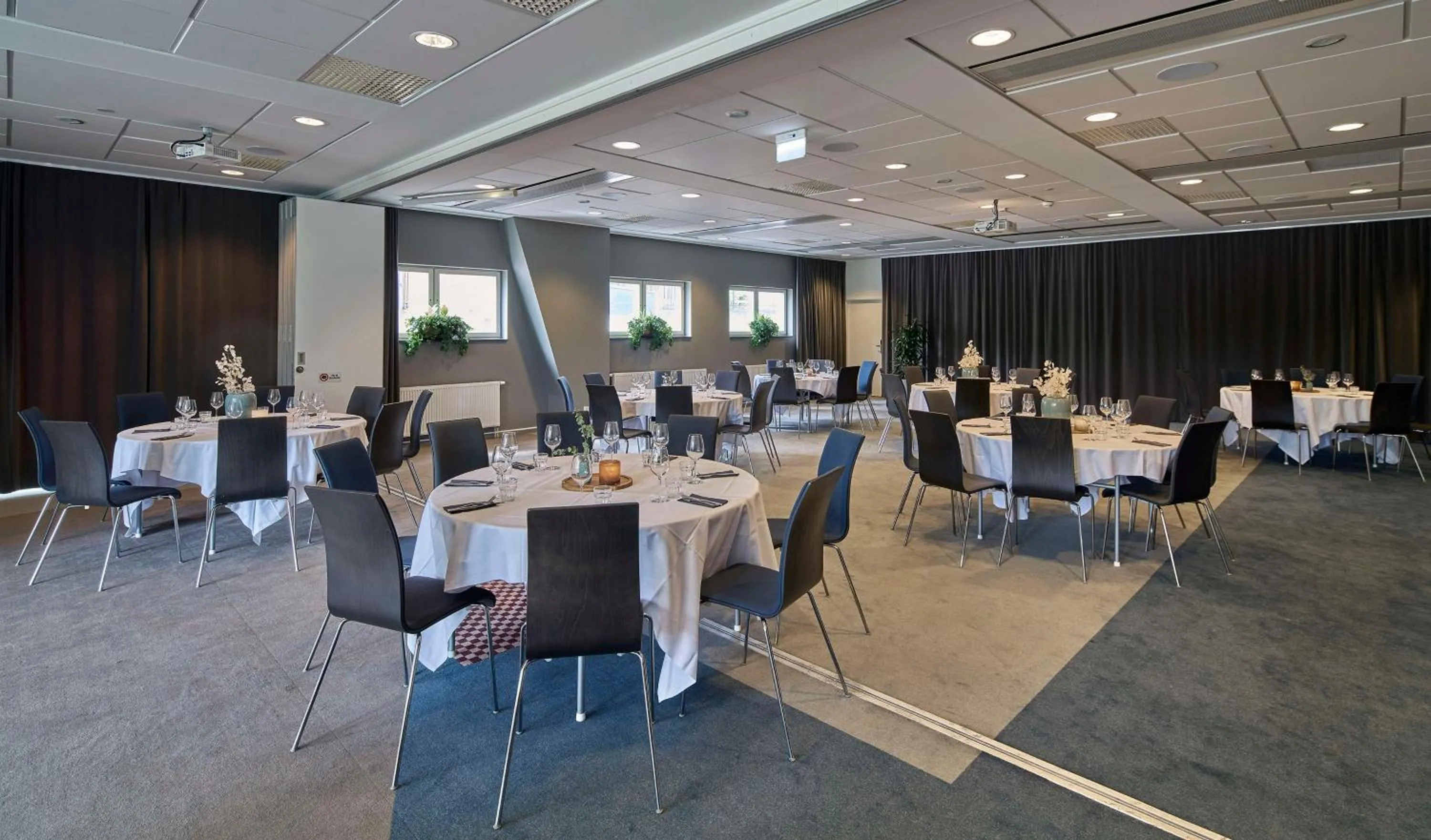 Meeting/conference room in Scandic Opalen