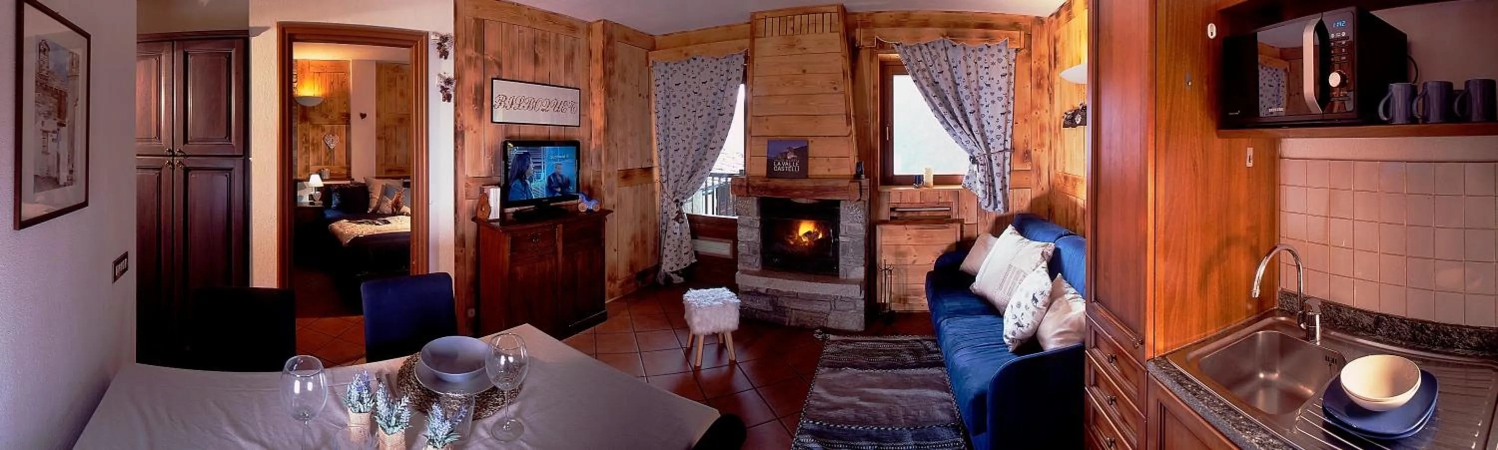 Photo of the whole room in Aparthotel Foyer d'antan SUITE con caminetto hammam o vasca idromassaggio