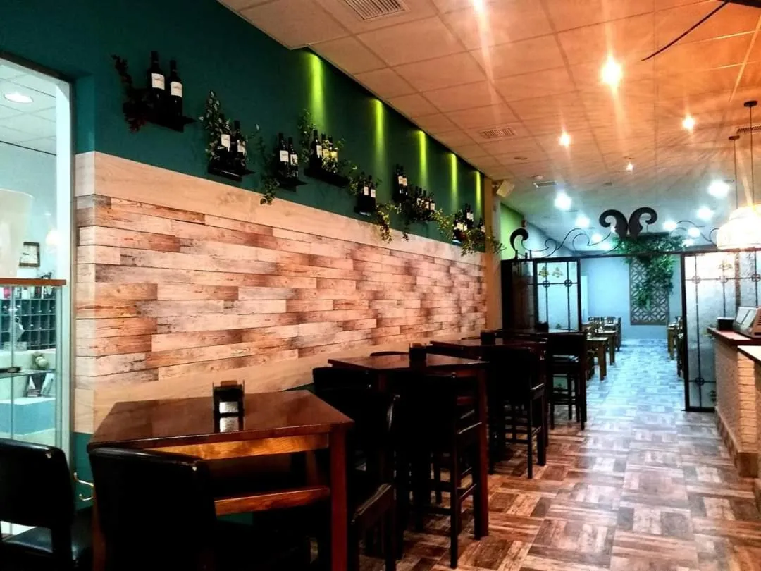 Restaurant/Places to Eat in Hotel Ocurris Ubrique