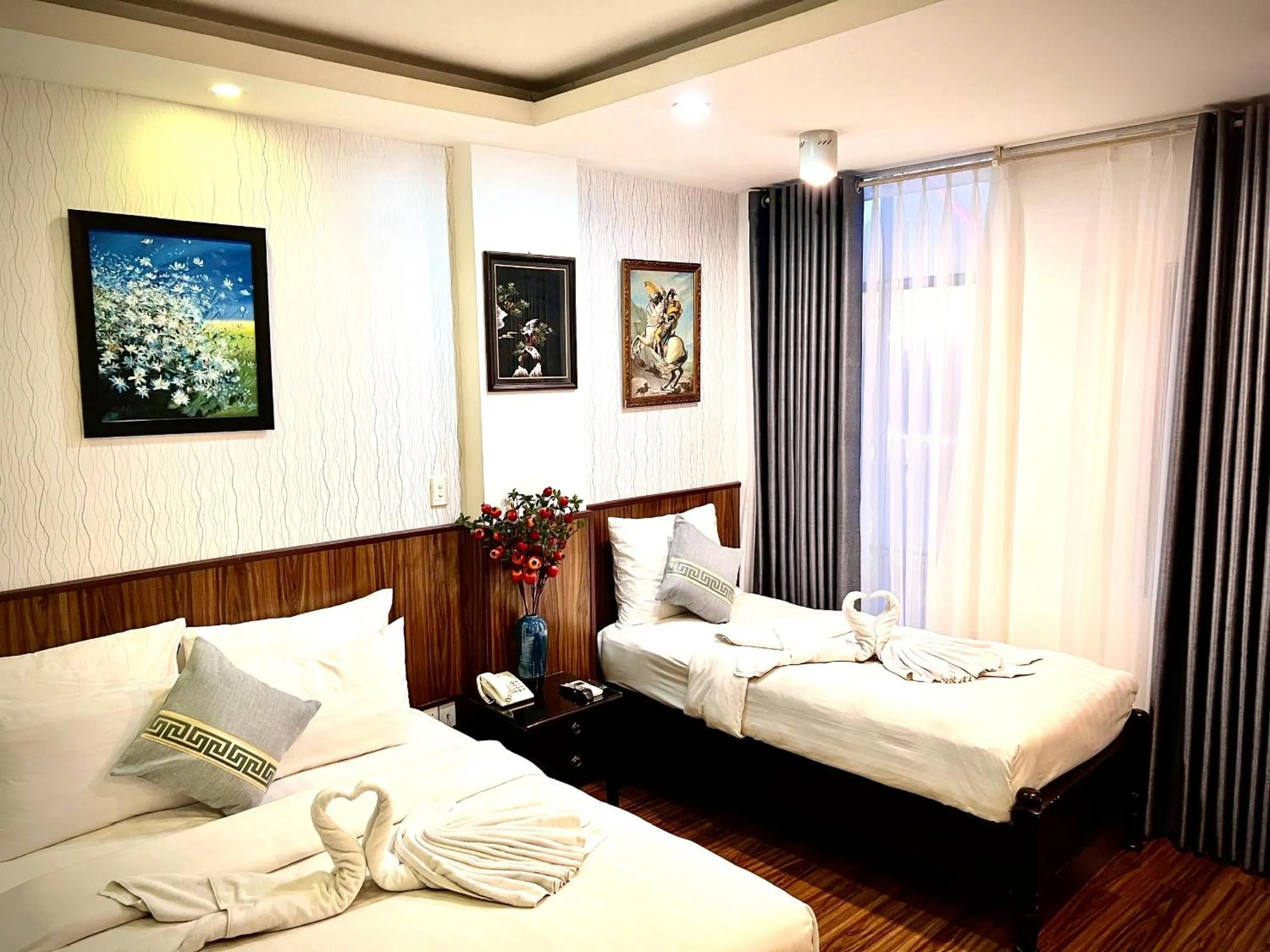 Bed in DDA Hotel District 1- Bùi Viện-Đề Thám Walking Street