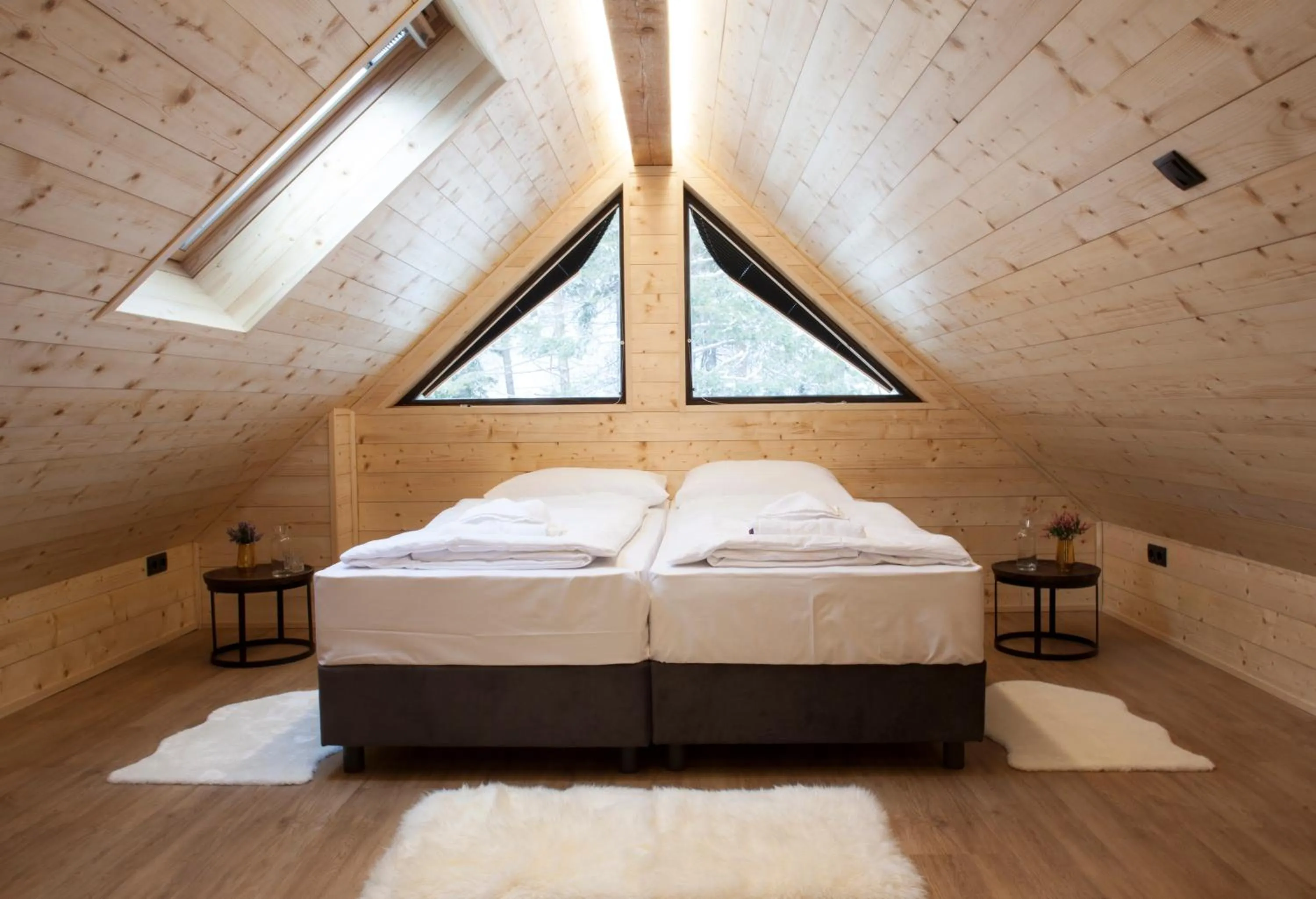 Bed in JASNA NATUR Resort by the lake