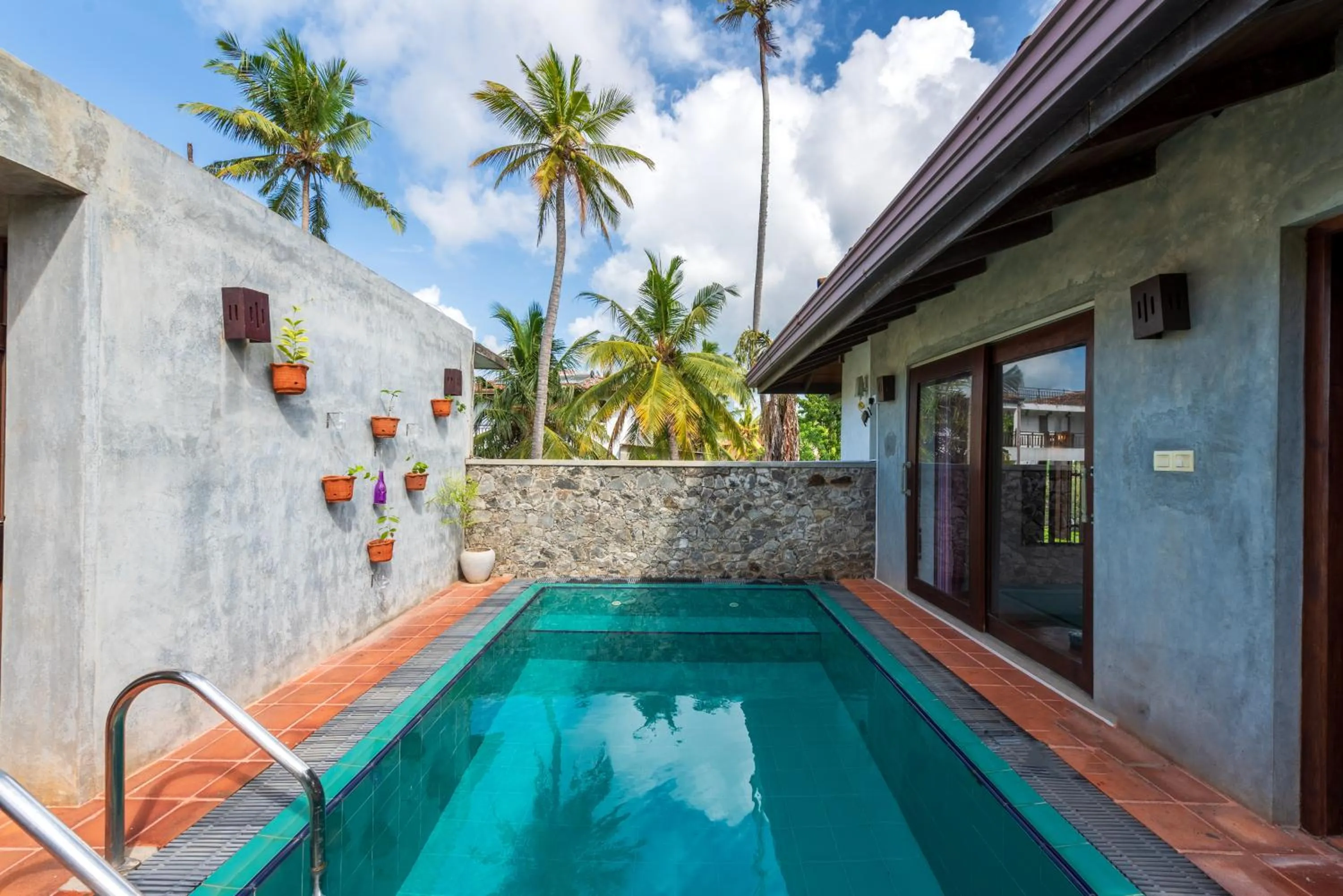 Day in Anama by Queens Mount