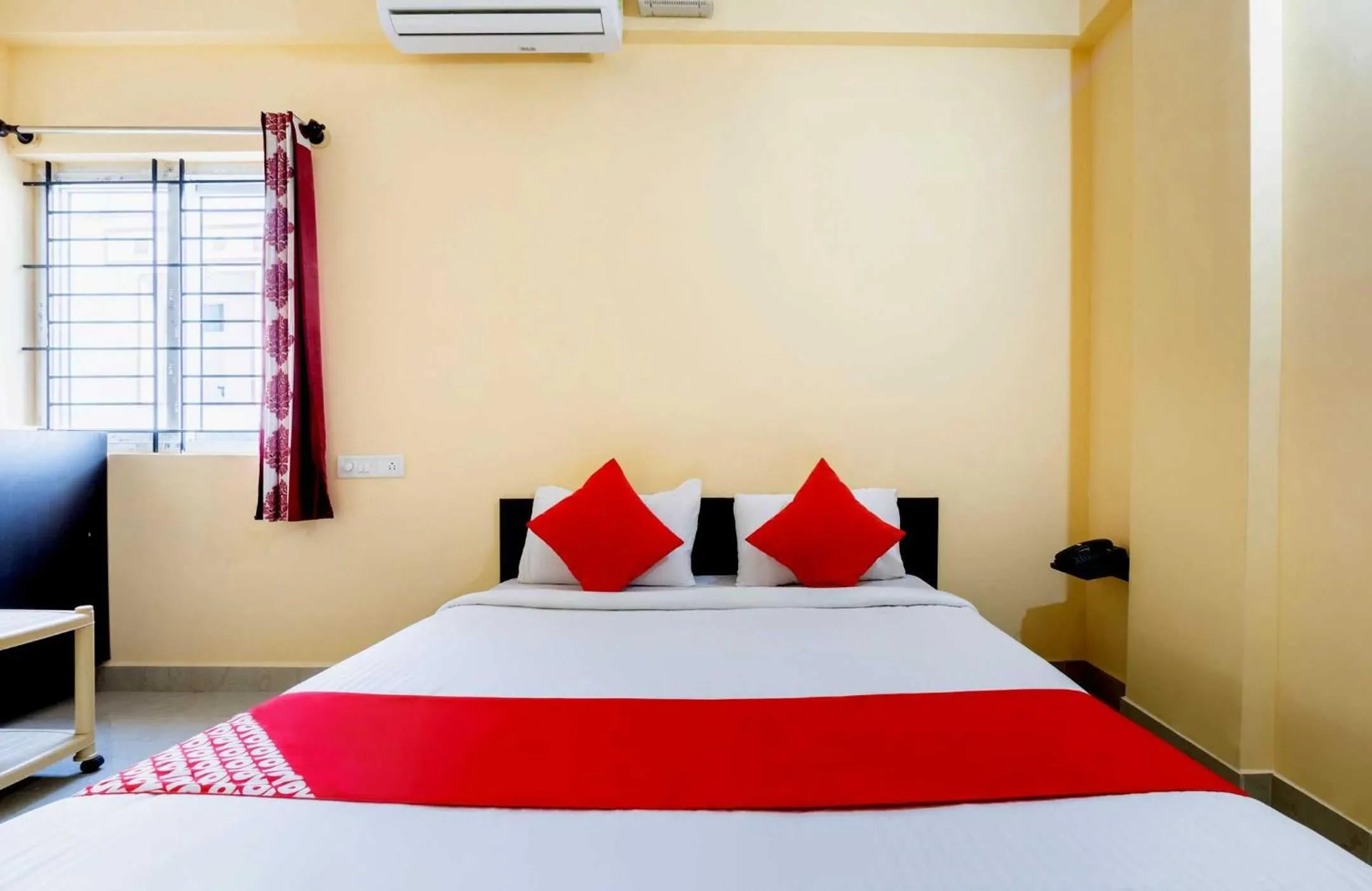 Bedroom, Bed in Super Hotel O Ashrey Comforts