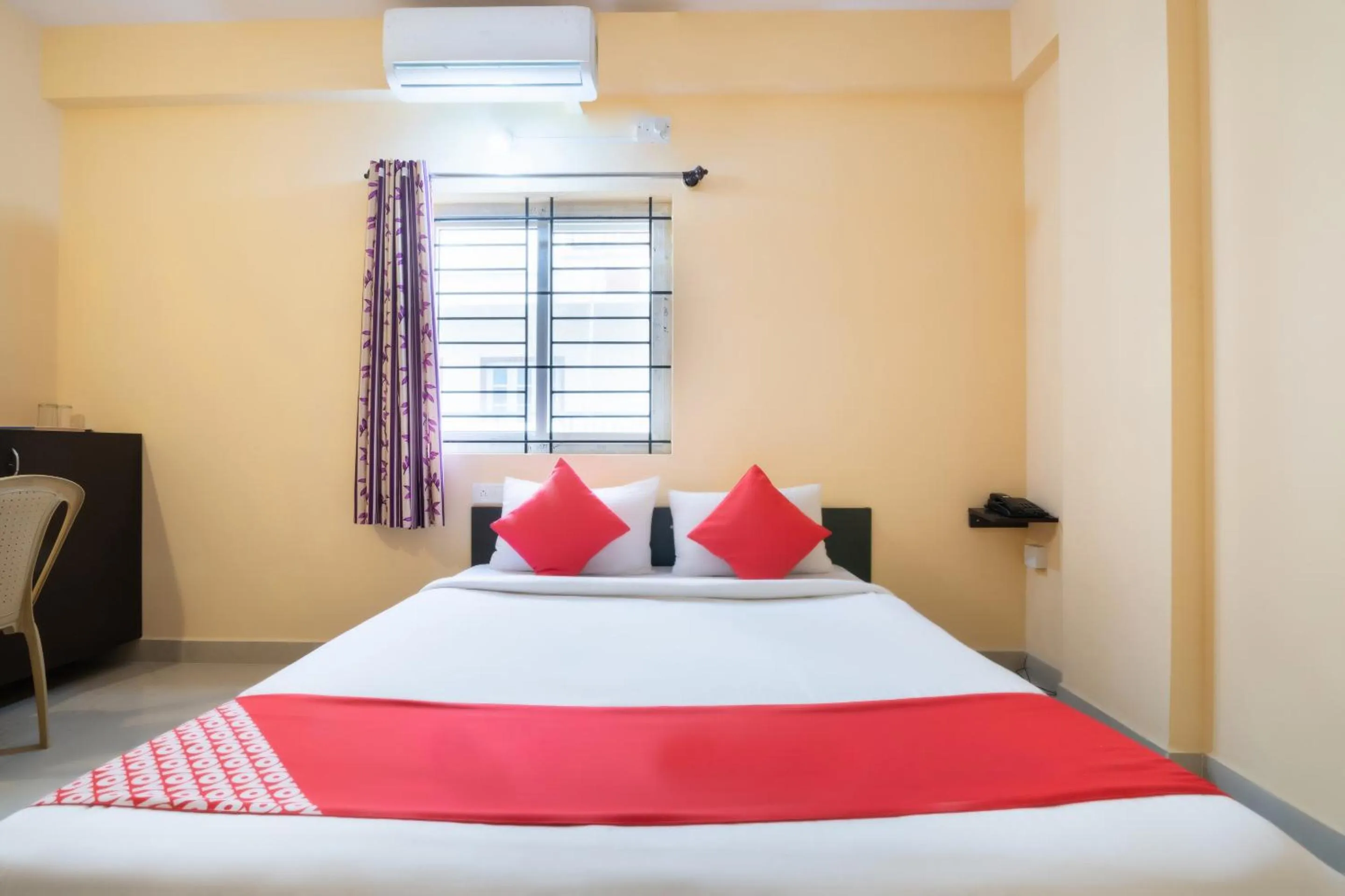 Bedroom, Bed in Super Hotel O Ashrey Comforts