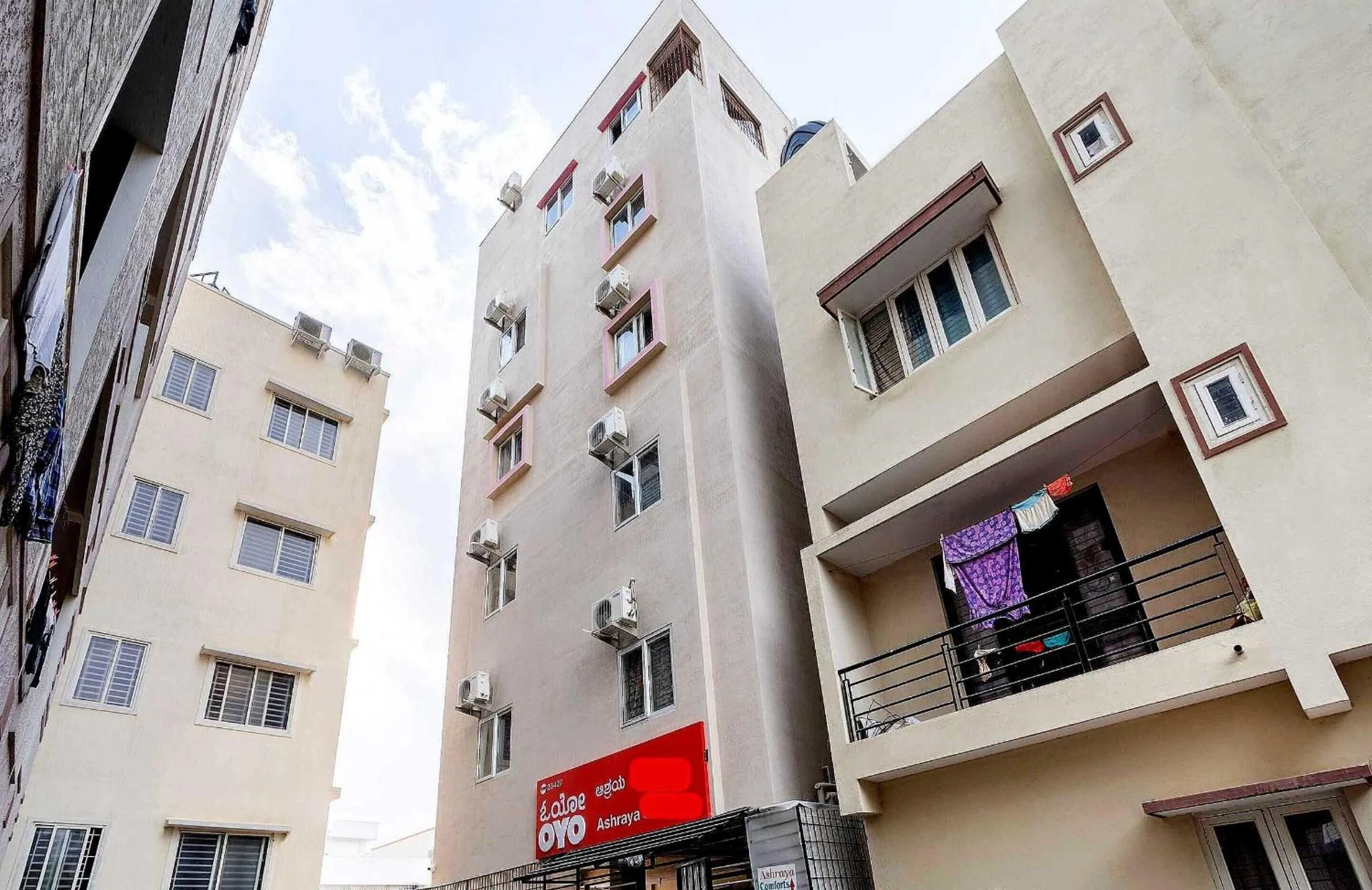 Facade/entrance in Hotel O Ashraya Comforts
