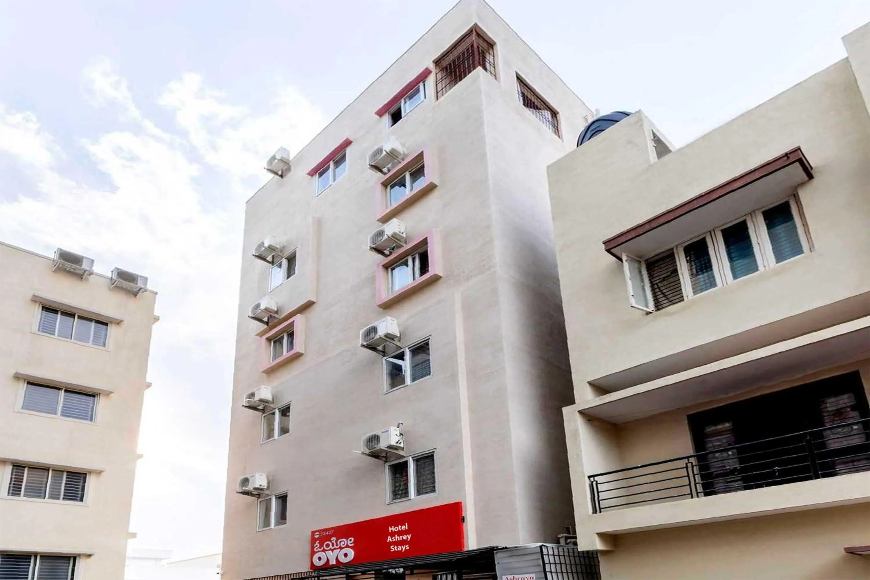 Facade/entrance in Super Hotel O Ashrey Comforts