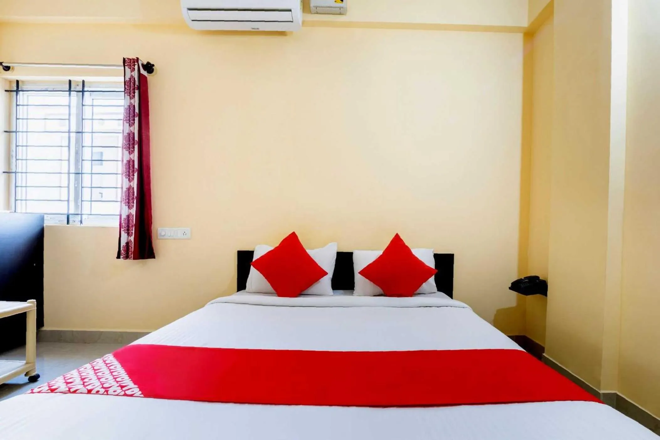 Bedroom, Bed in Super Hotel O Ashrey Comforts