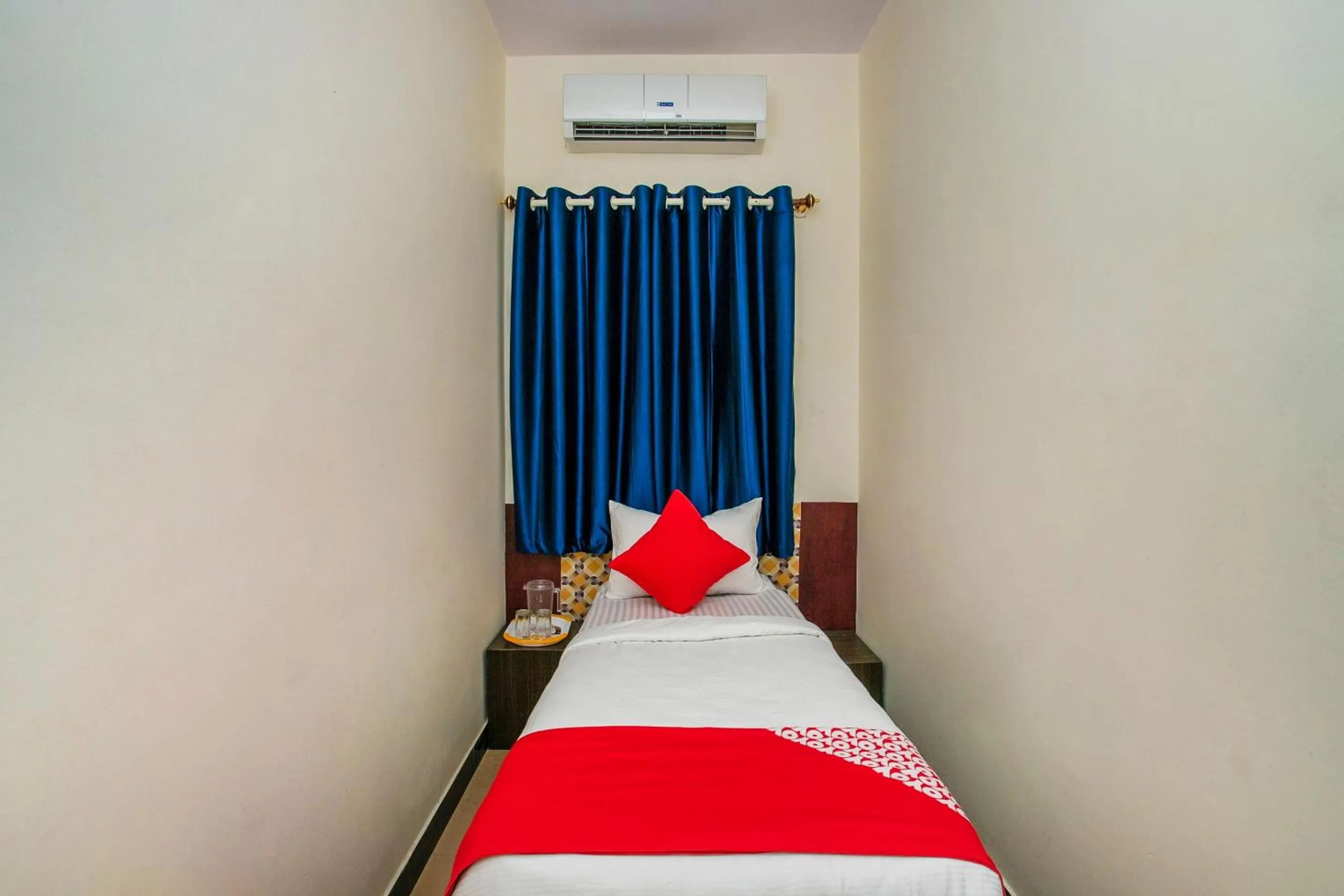 Bedroom, Bed in Hotel O Gks Residency
