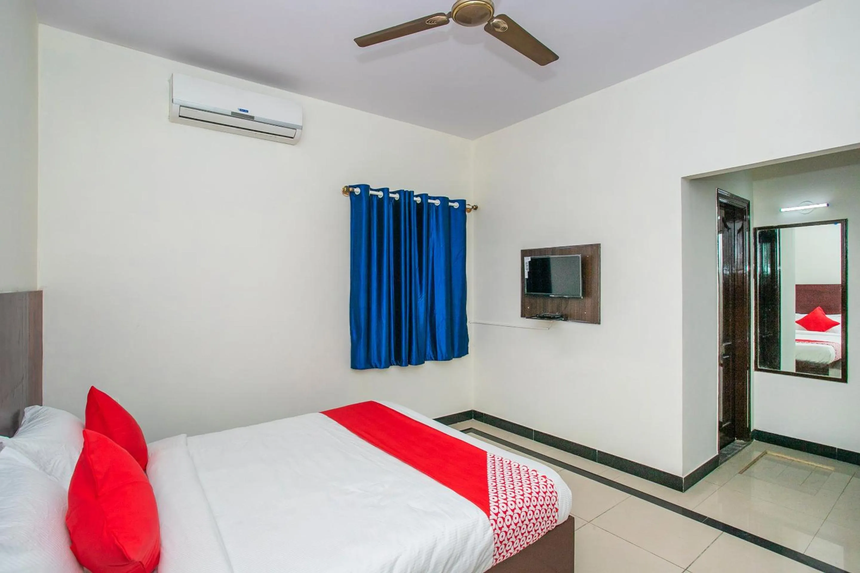 Bedroom, Bed in Hotel O Gks Residency