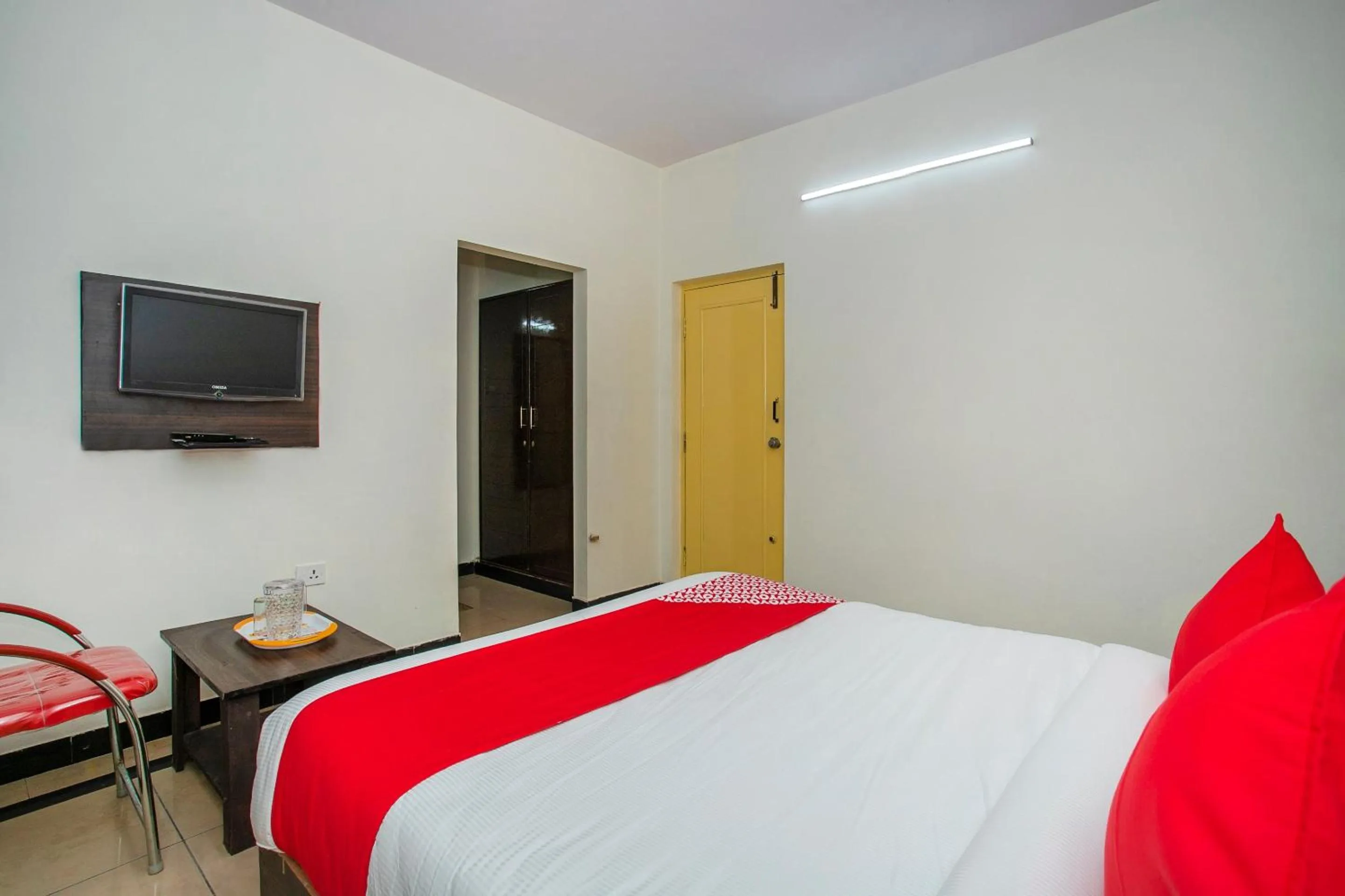 Bedroom, Bed in Hotel O Gks Residency