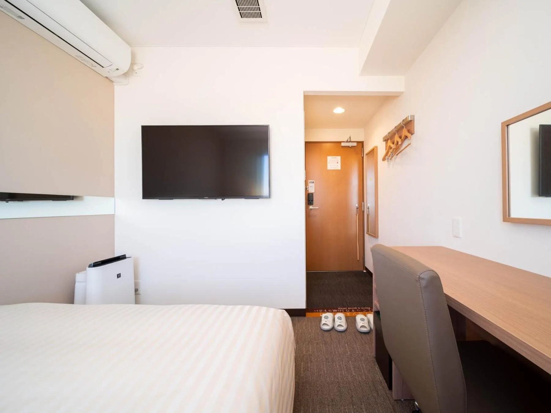 Photo of the whole room, Bed in Super Hotel Yamagata Sakurambo-Higashine Station Front