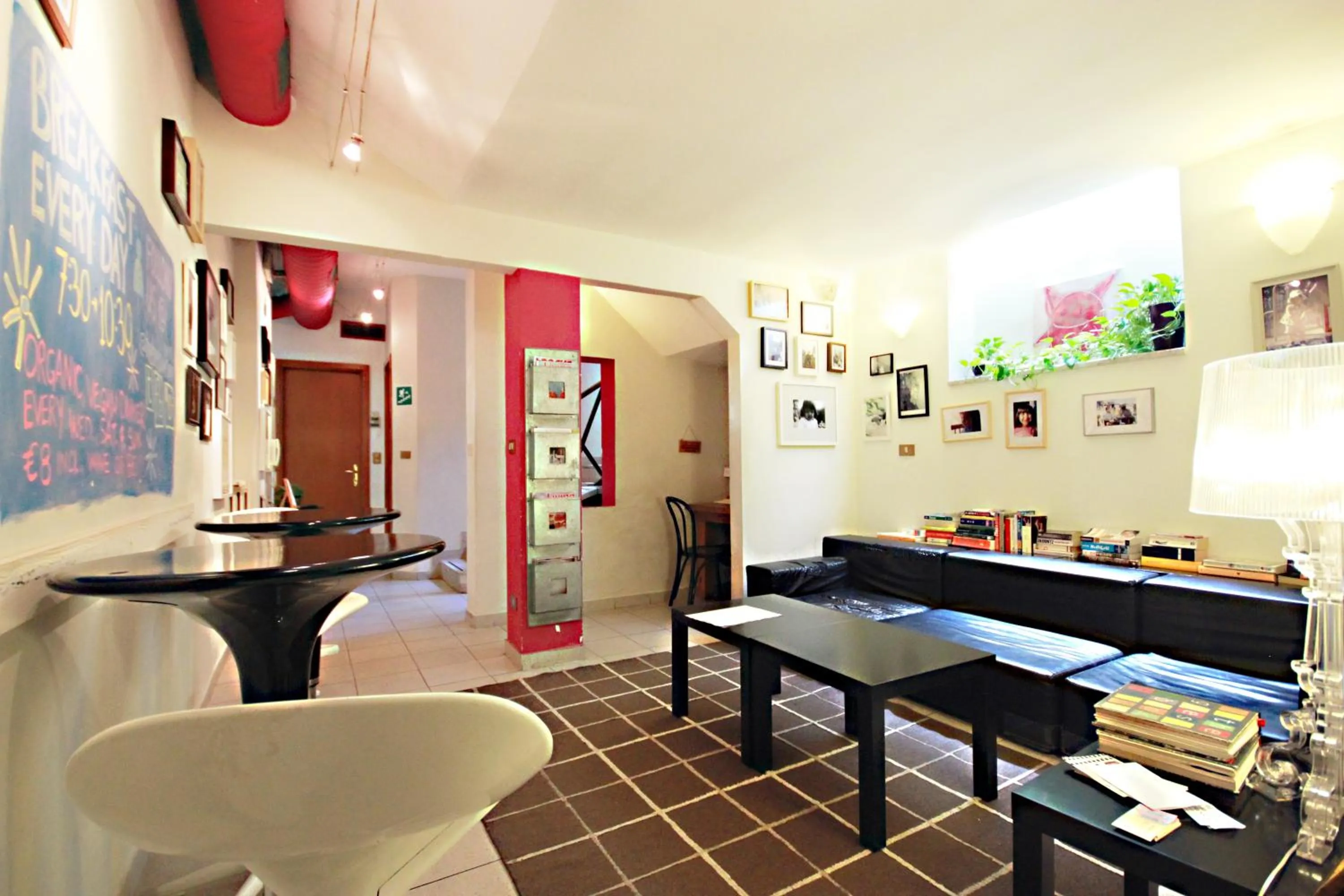 Living room in The Beehive Hostel