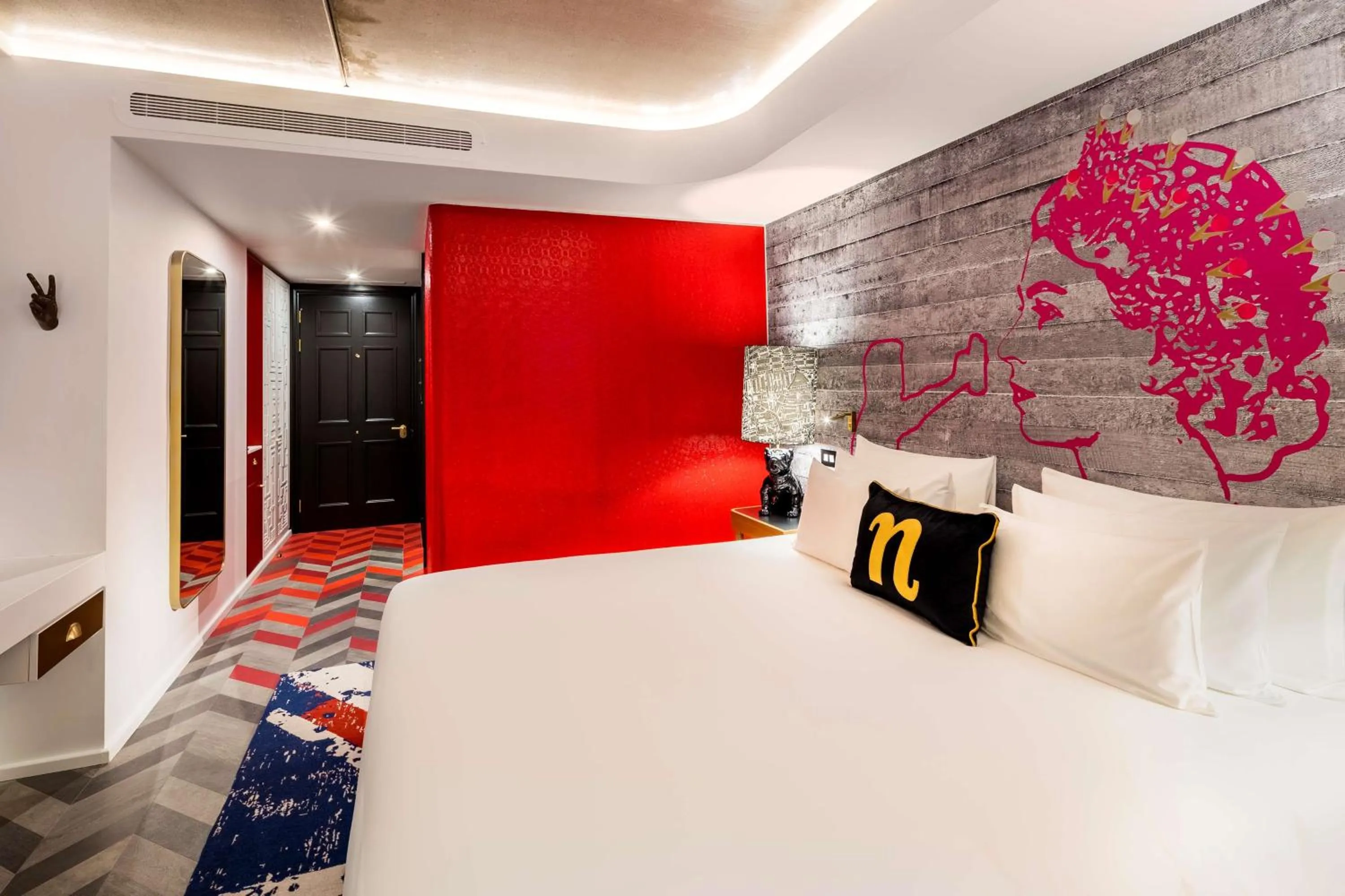 Bedroom, Bed in nhow London