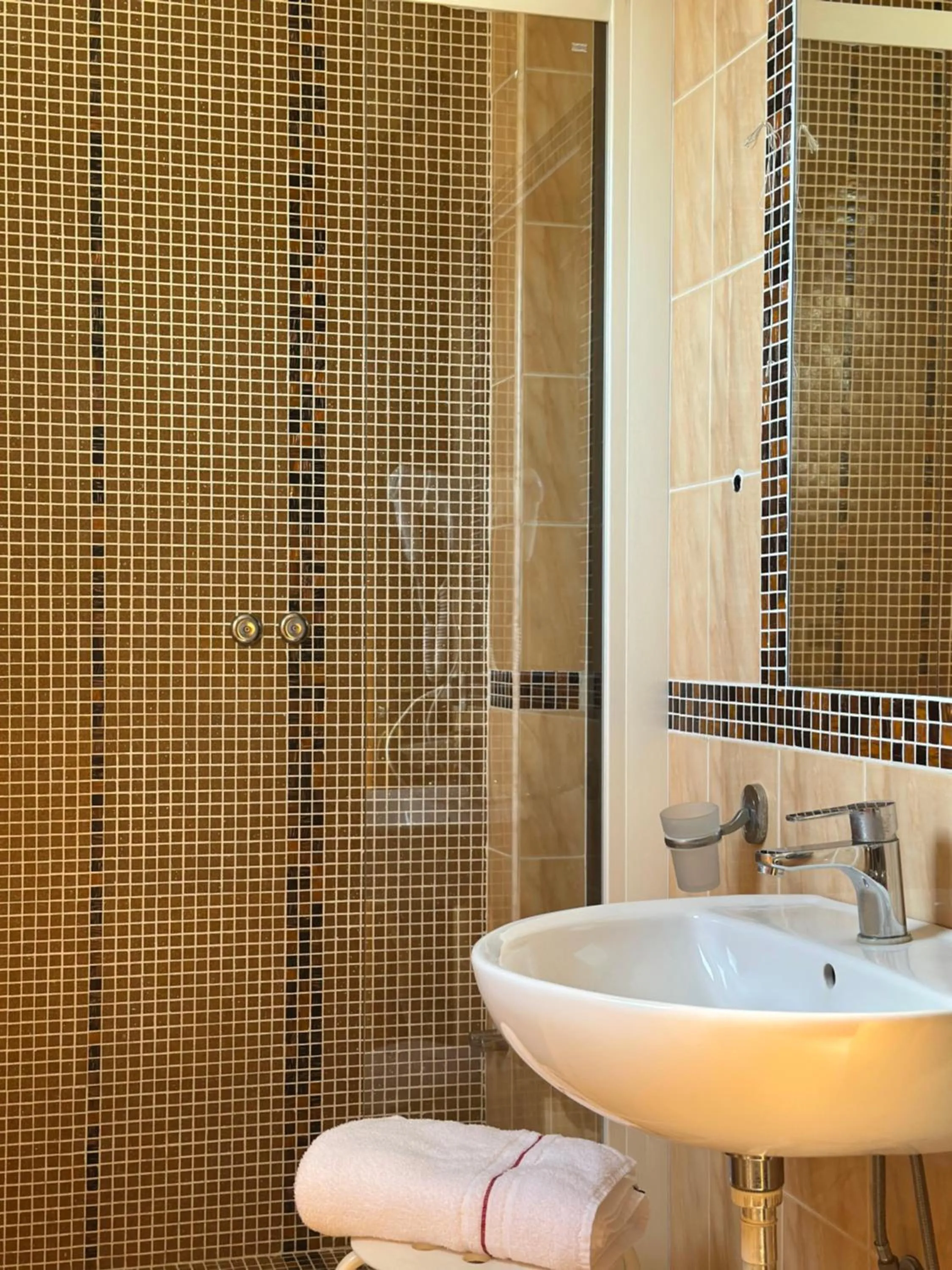 Shower in Hotel Il Giardino degli Aranci