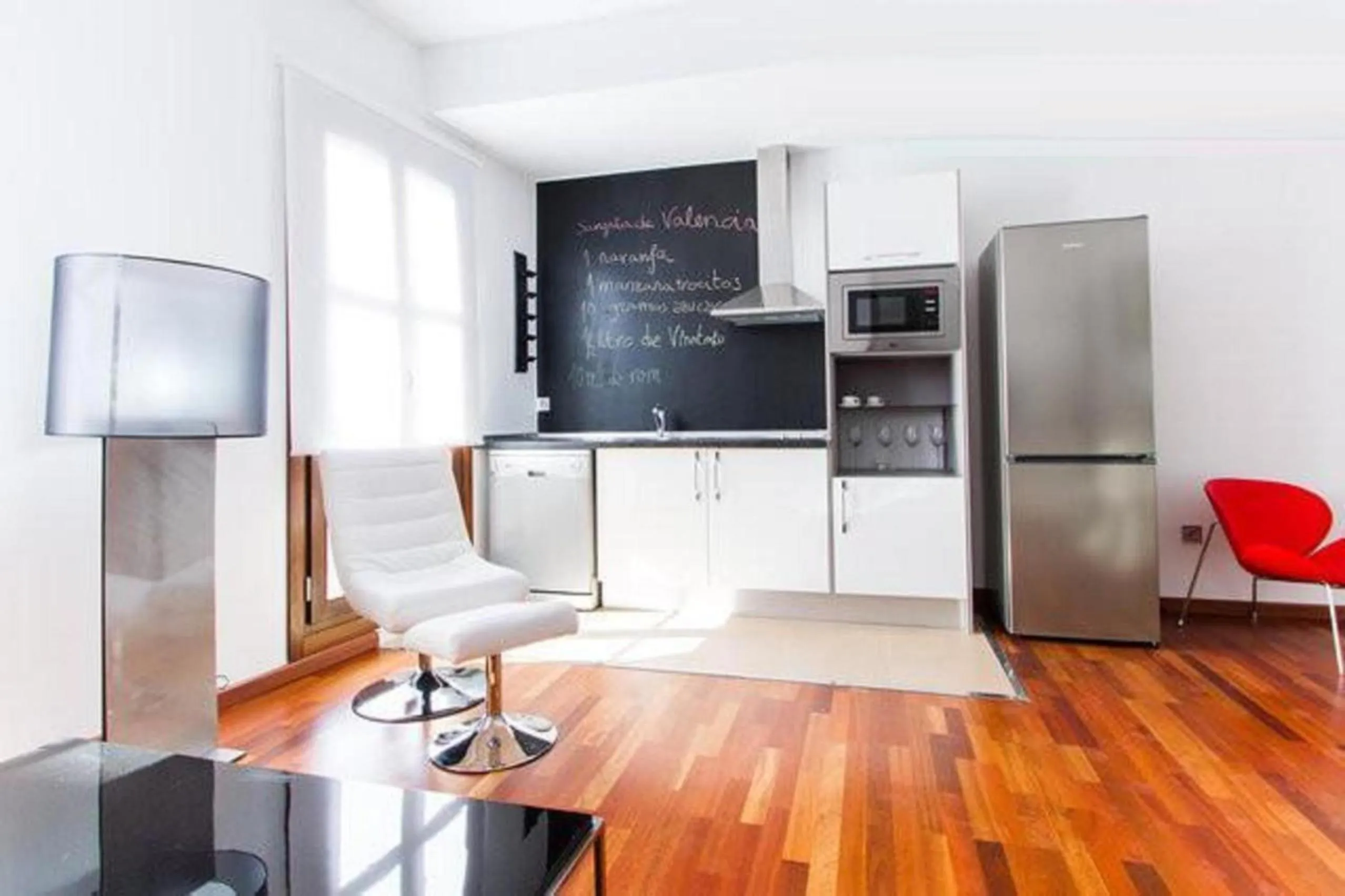 Kitchen or kitchenette in Happy Apartments Valencia