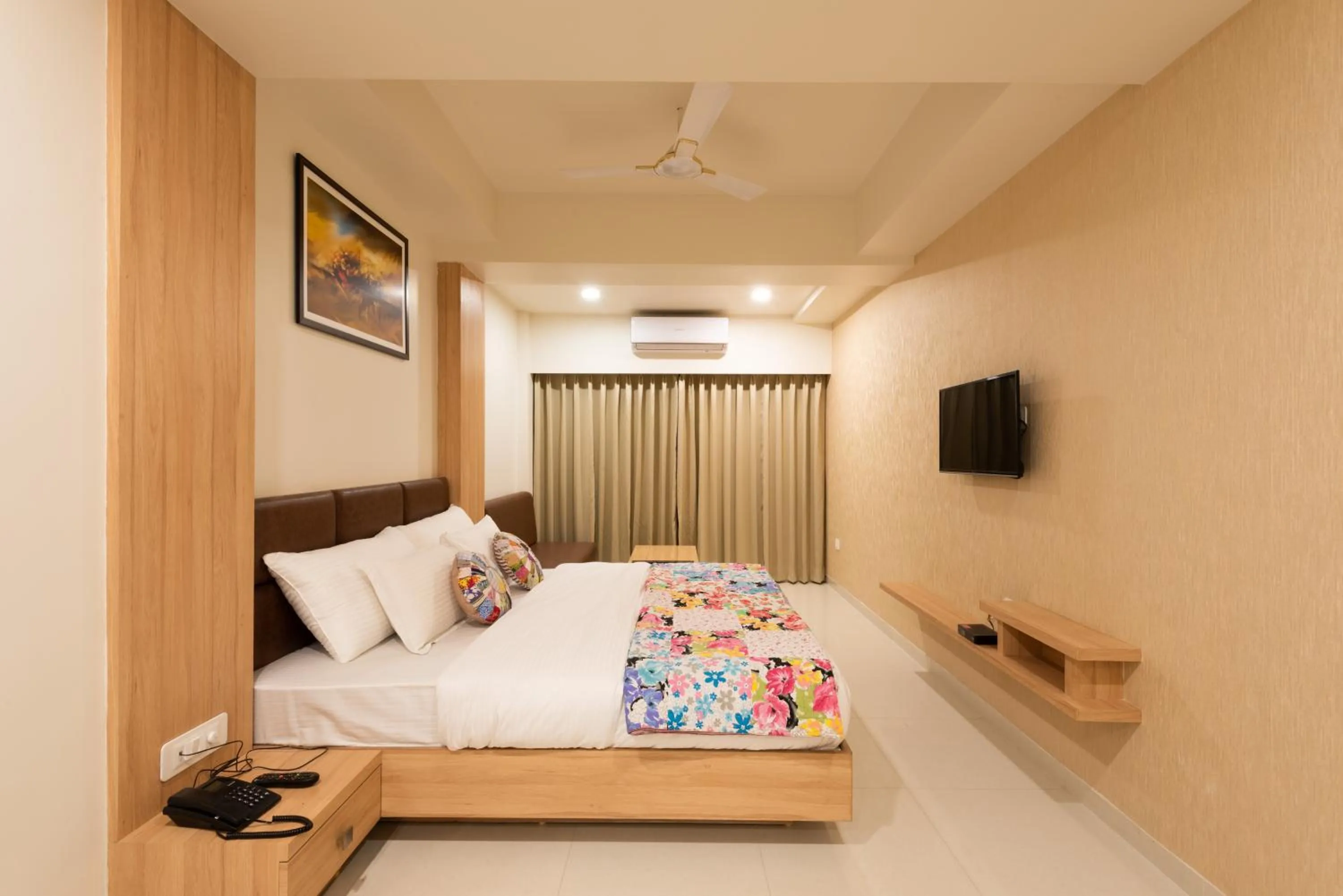 Bed in Hotel Drishti,Bhopal