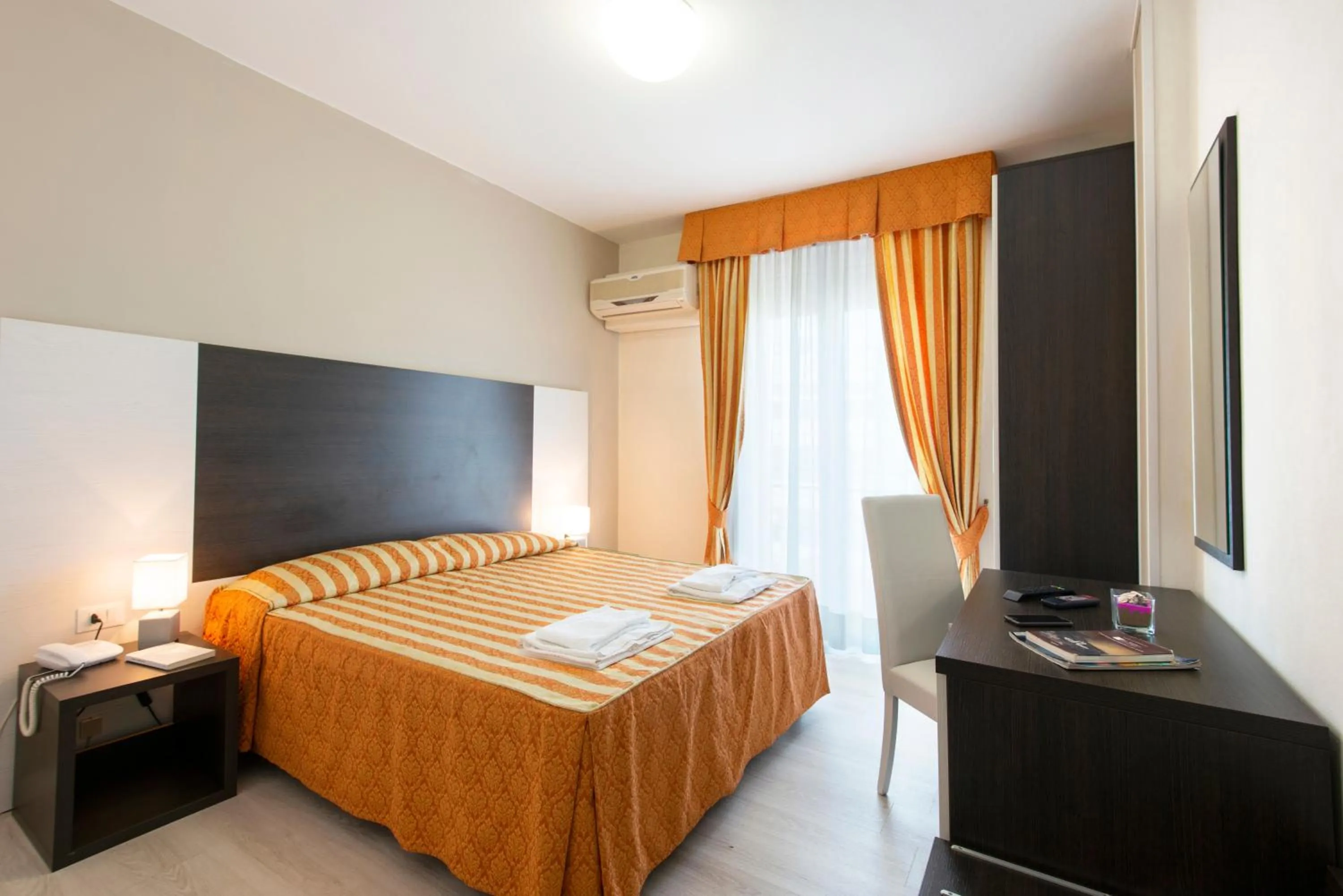 Photo of the whole room in Hotel Columbus