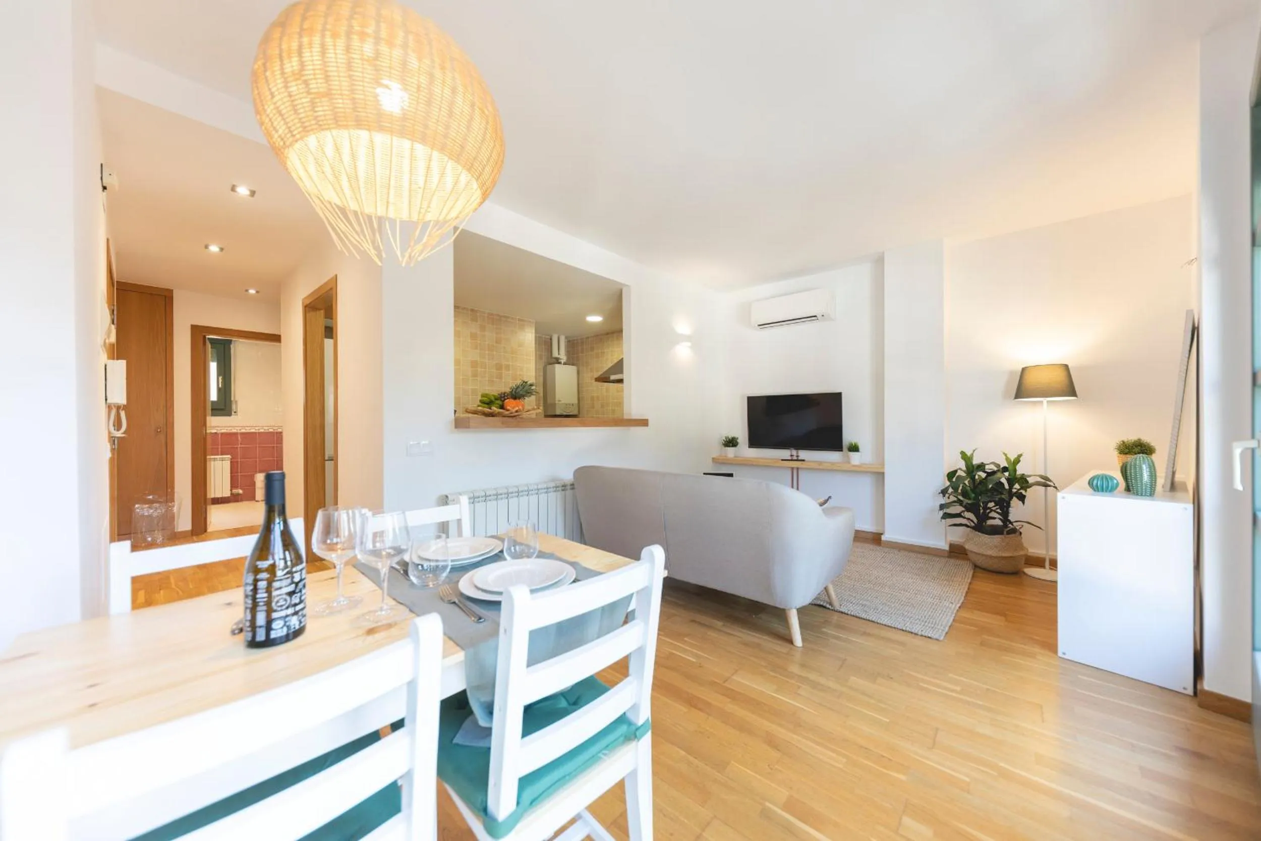 Living room in Bravissimo Sant Pau, cozy apartment in the centre
